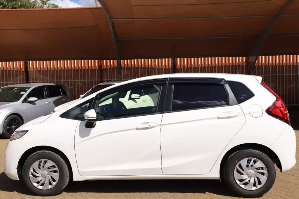 Honda Fit   - 2016