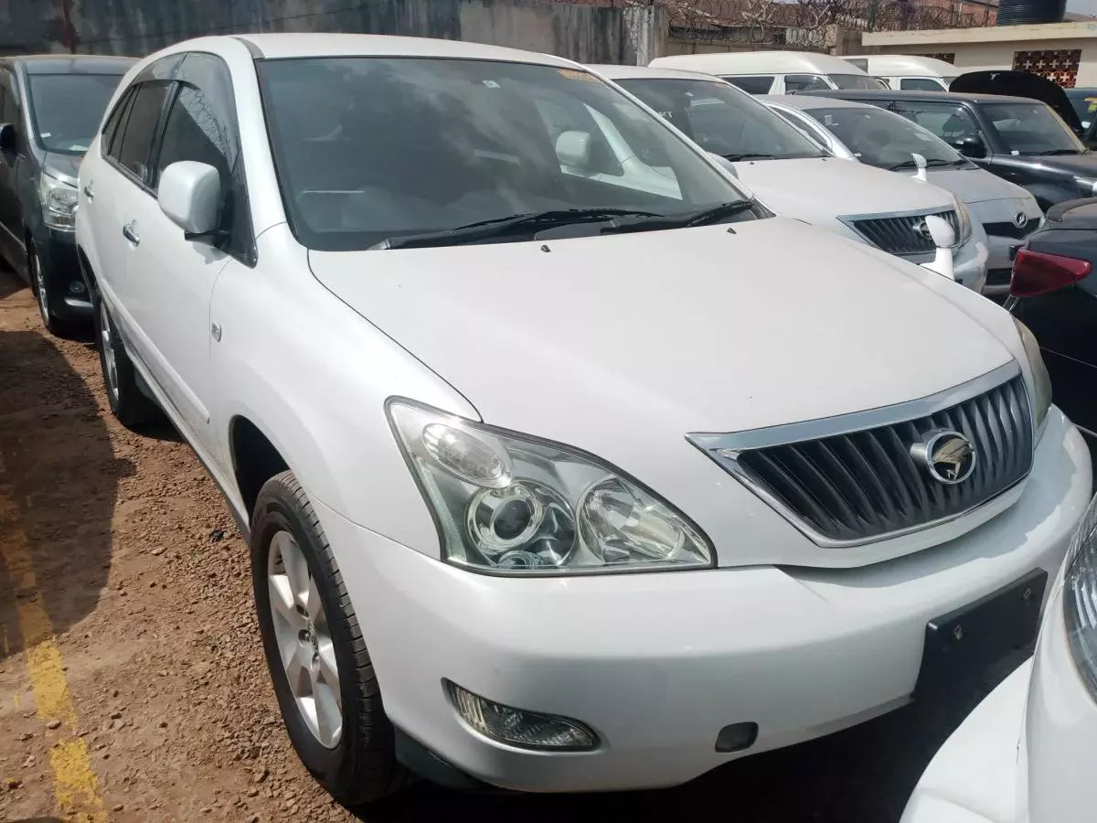Toyota Harrier - 2009
