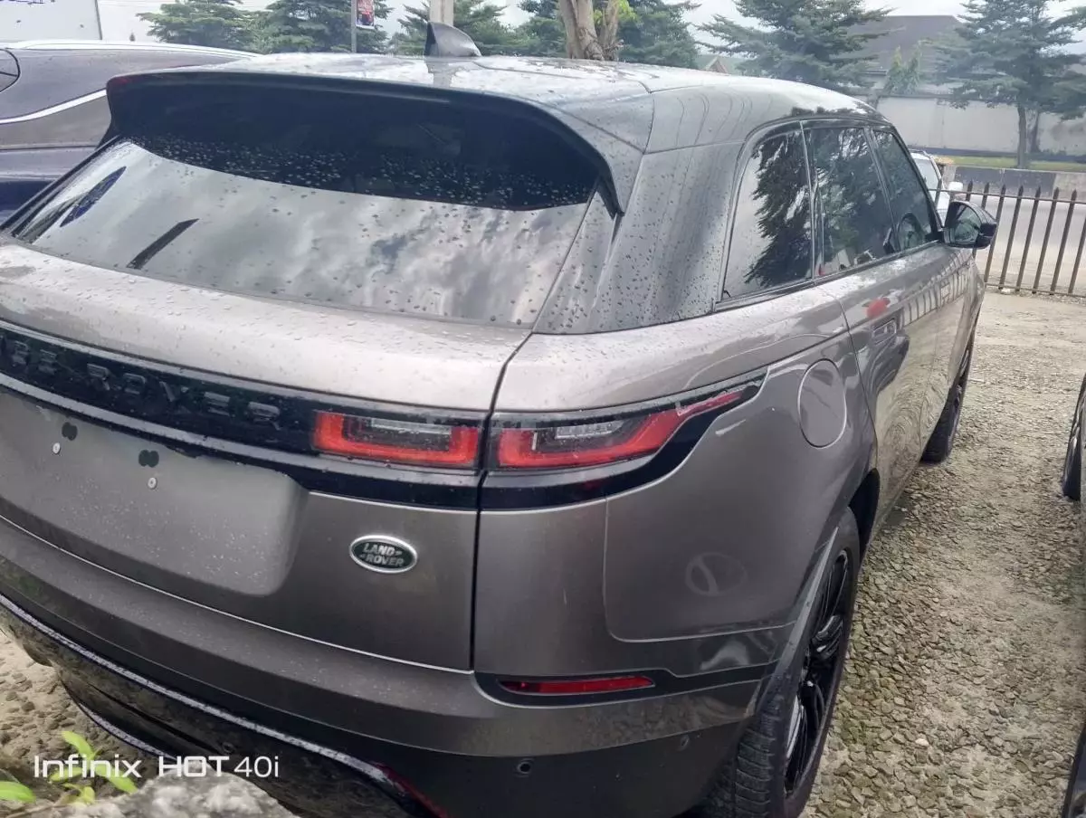 Land Rover Range Rover Velar   - 2022