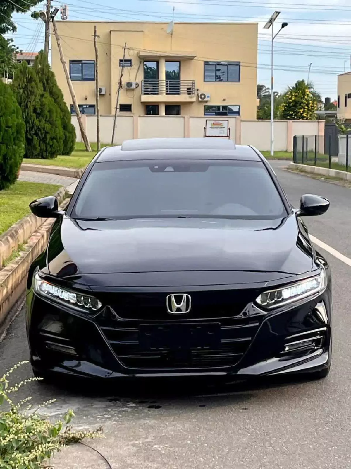 Honda Accord   - 2019