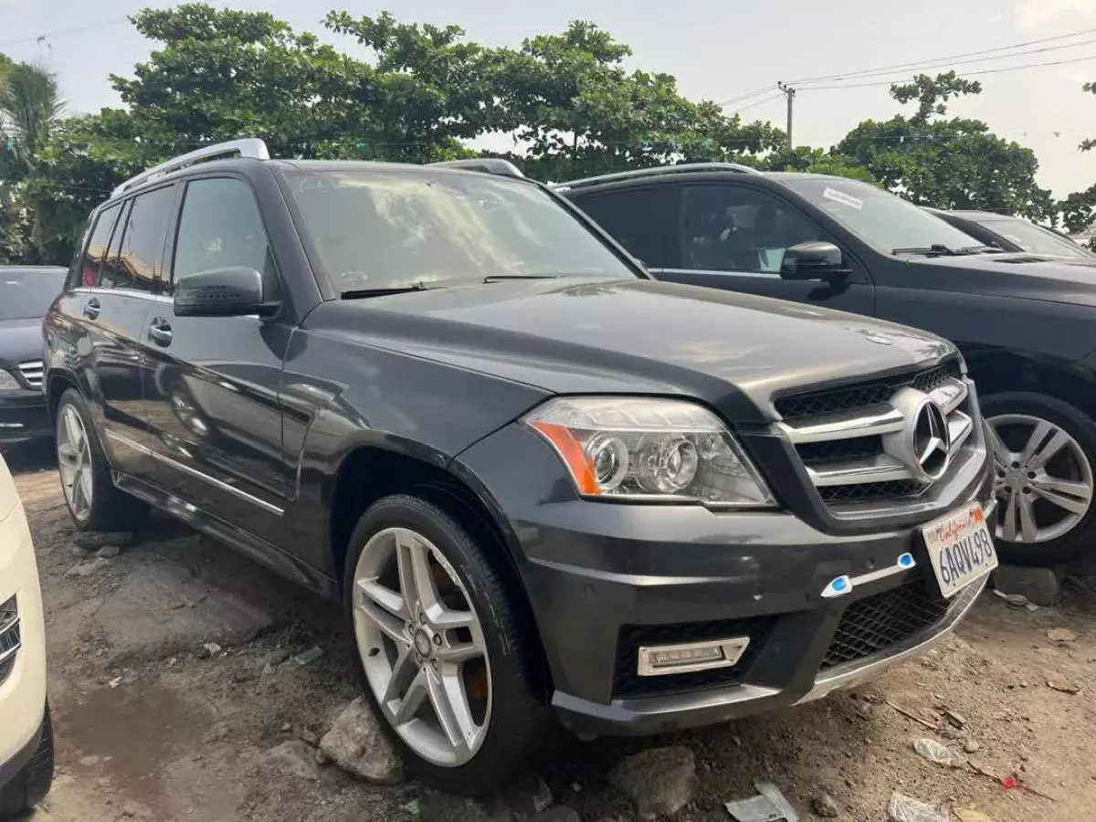 Mercedes-Benz GLK 350   - 2012