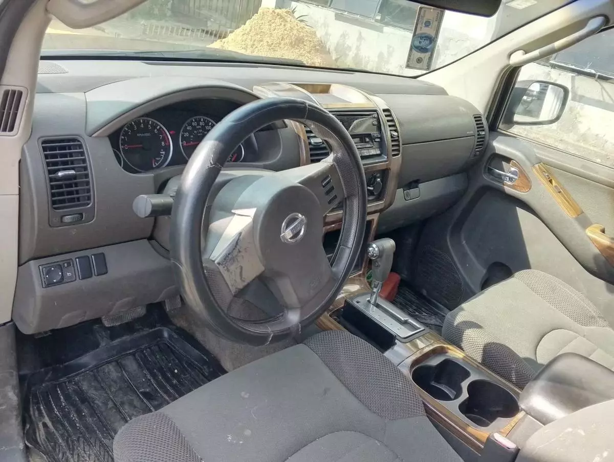 Nissan Pathfinder   - 2005