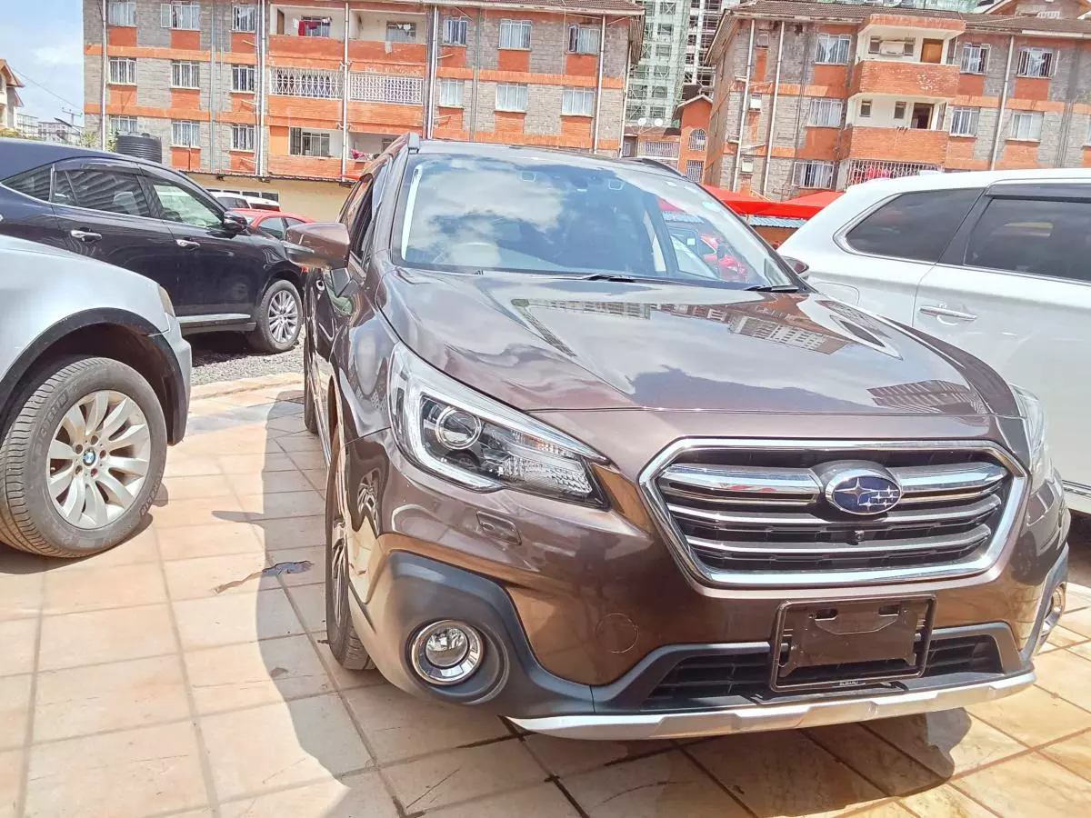 Subaru Outback   - 2018