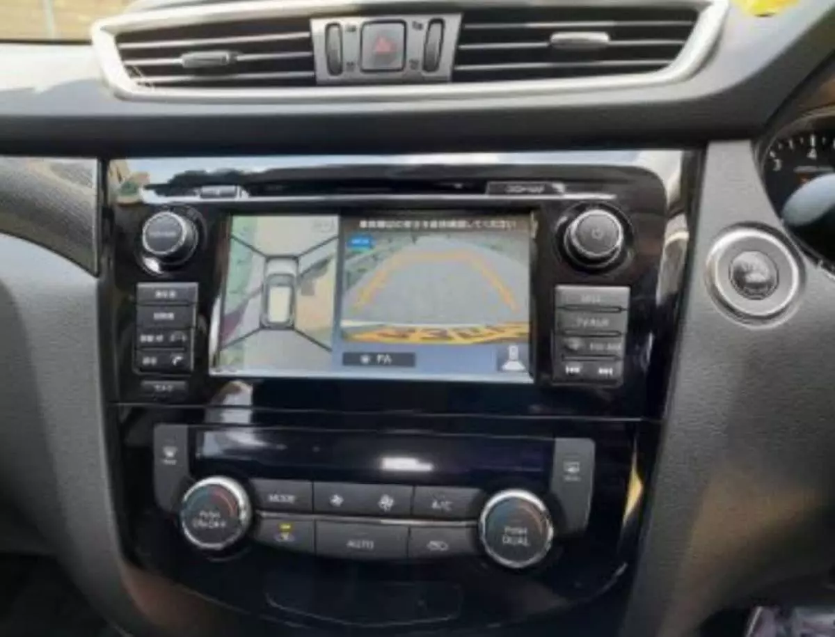 Nissan X-Trail - 2015