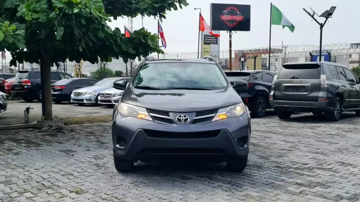 Toyota RAV 4   - 2014