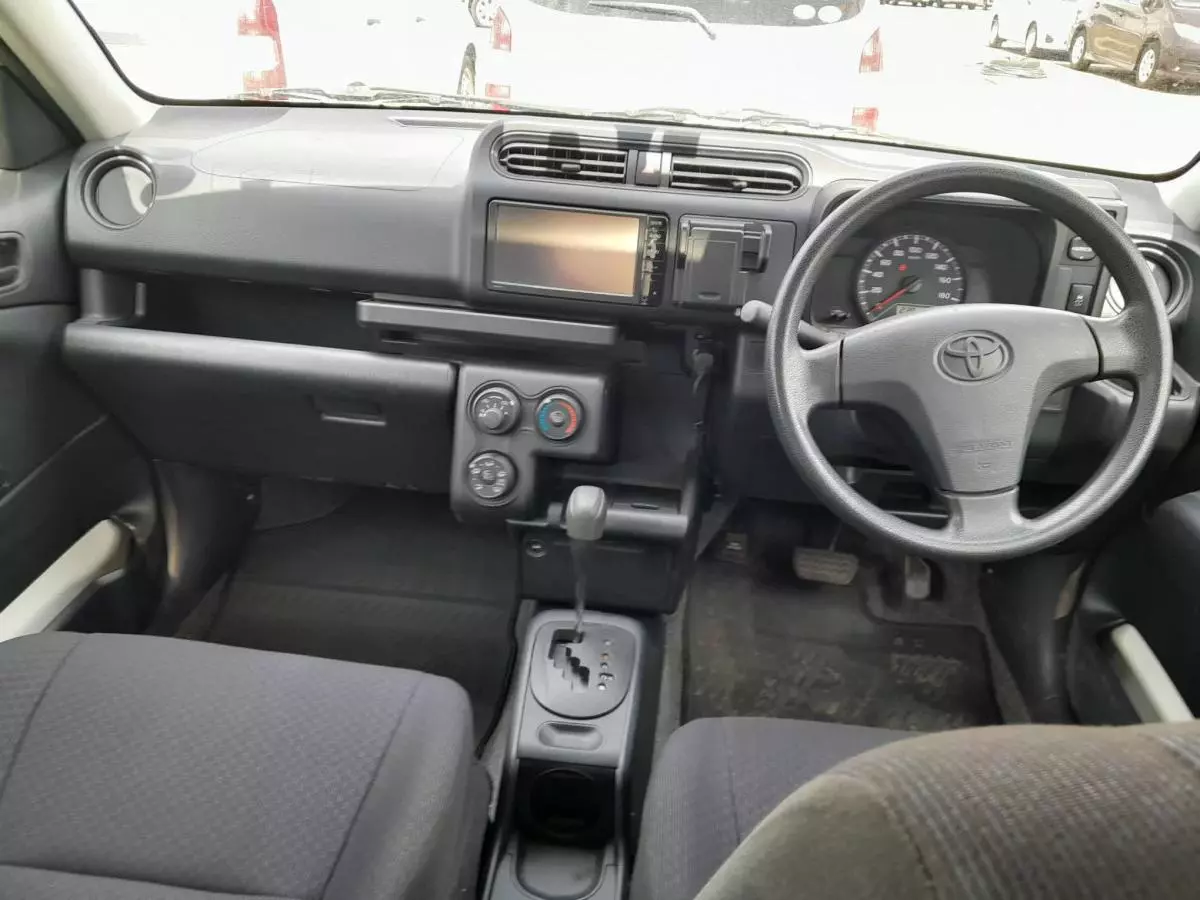Toyota Succeed  - 2016