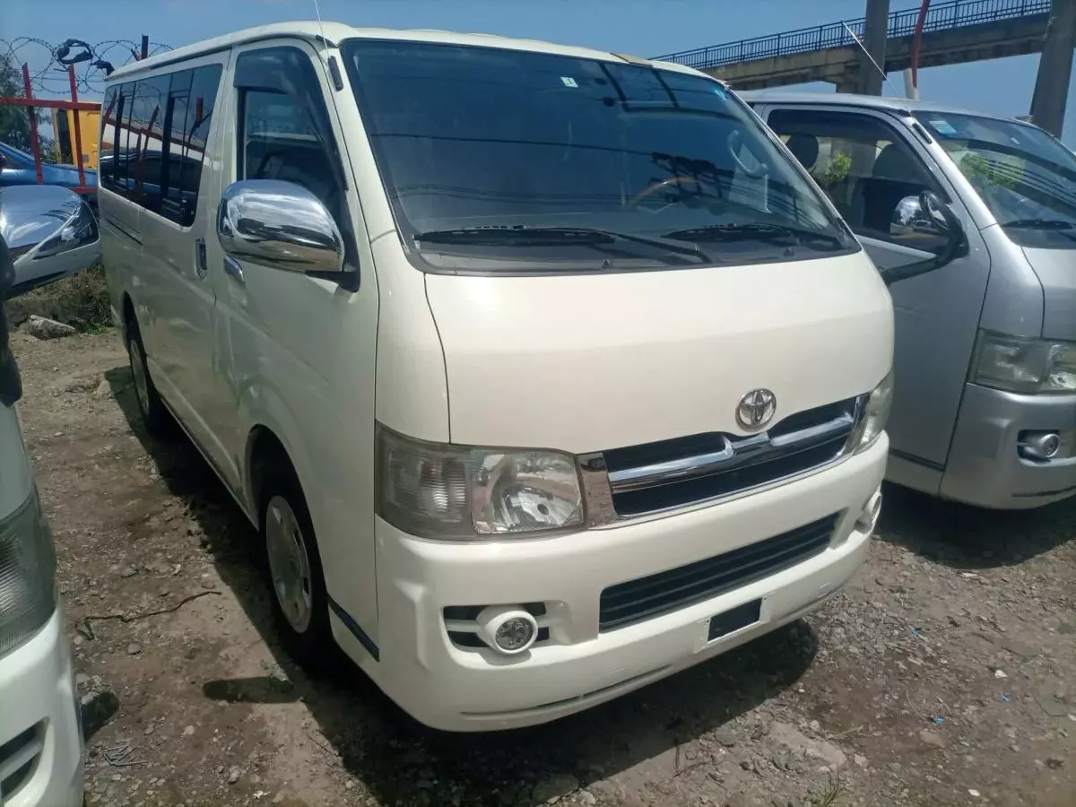 Toyota Hiace   - 2008