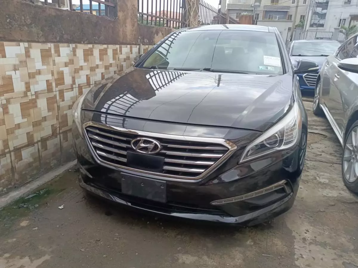 Hyundai Sonata   - 2015