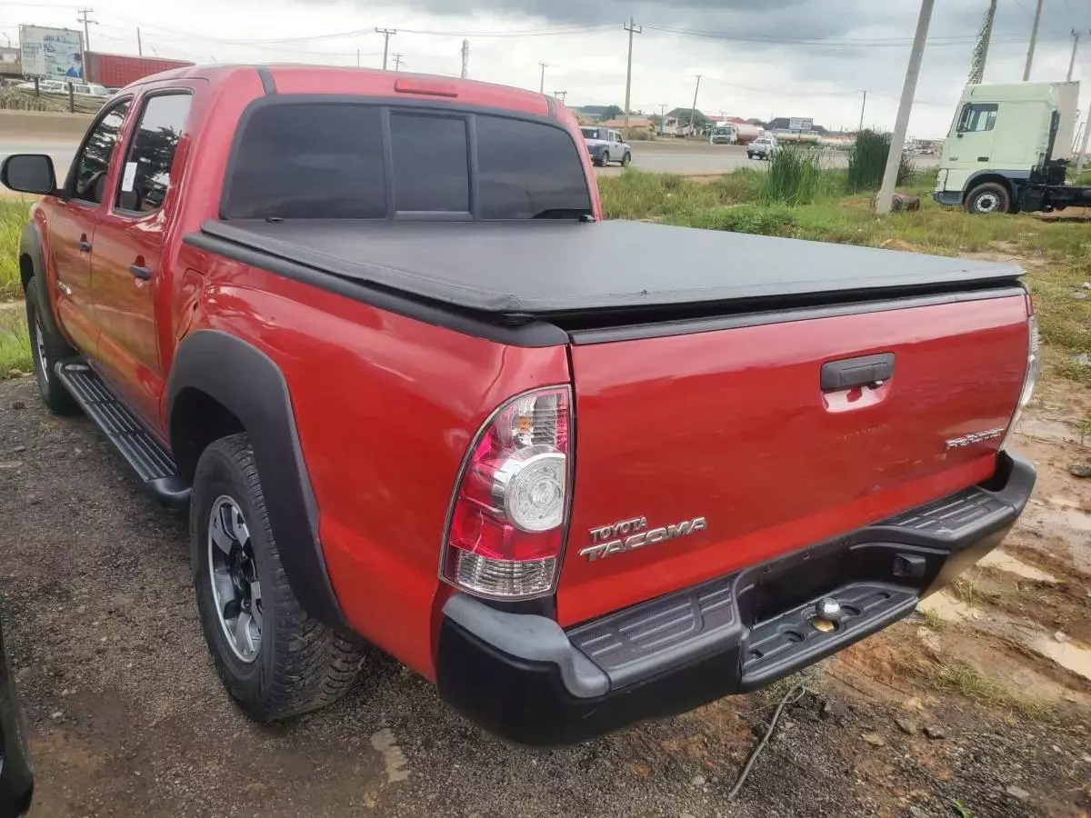 Toyota Tacoma   - 2015