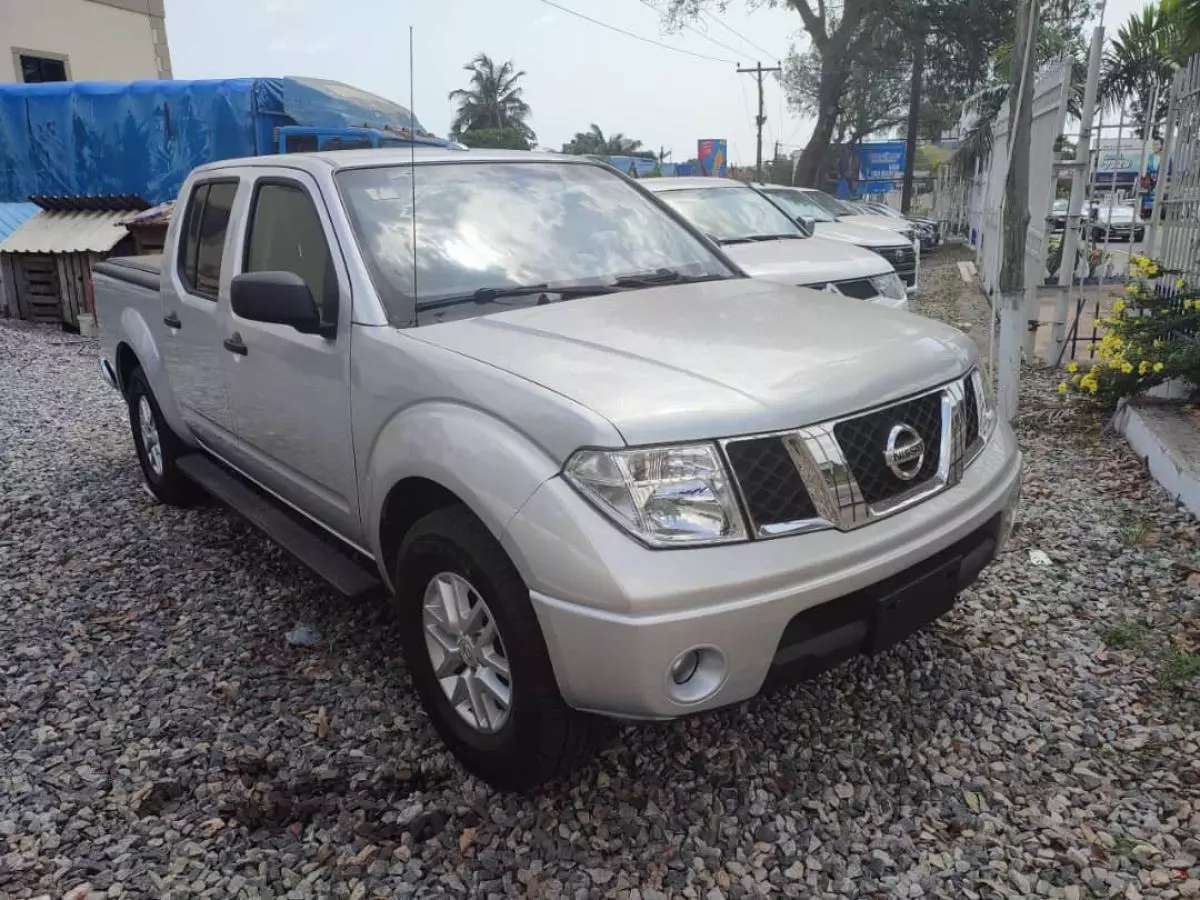 Nissan Frontier   - 2014