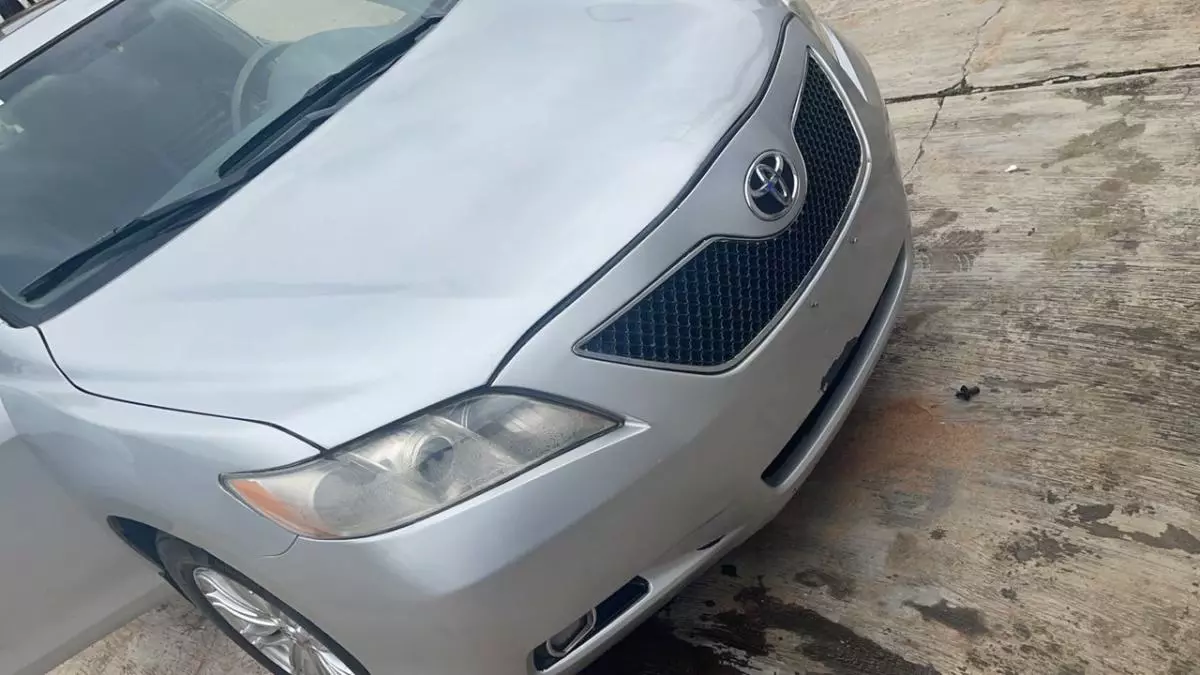 Toyota Camry   - 2009