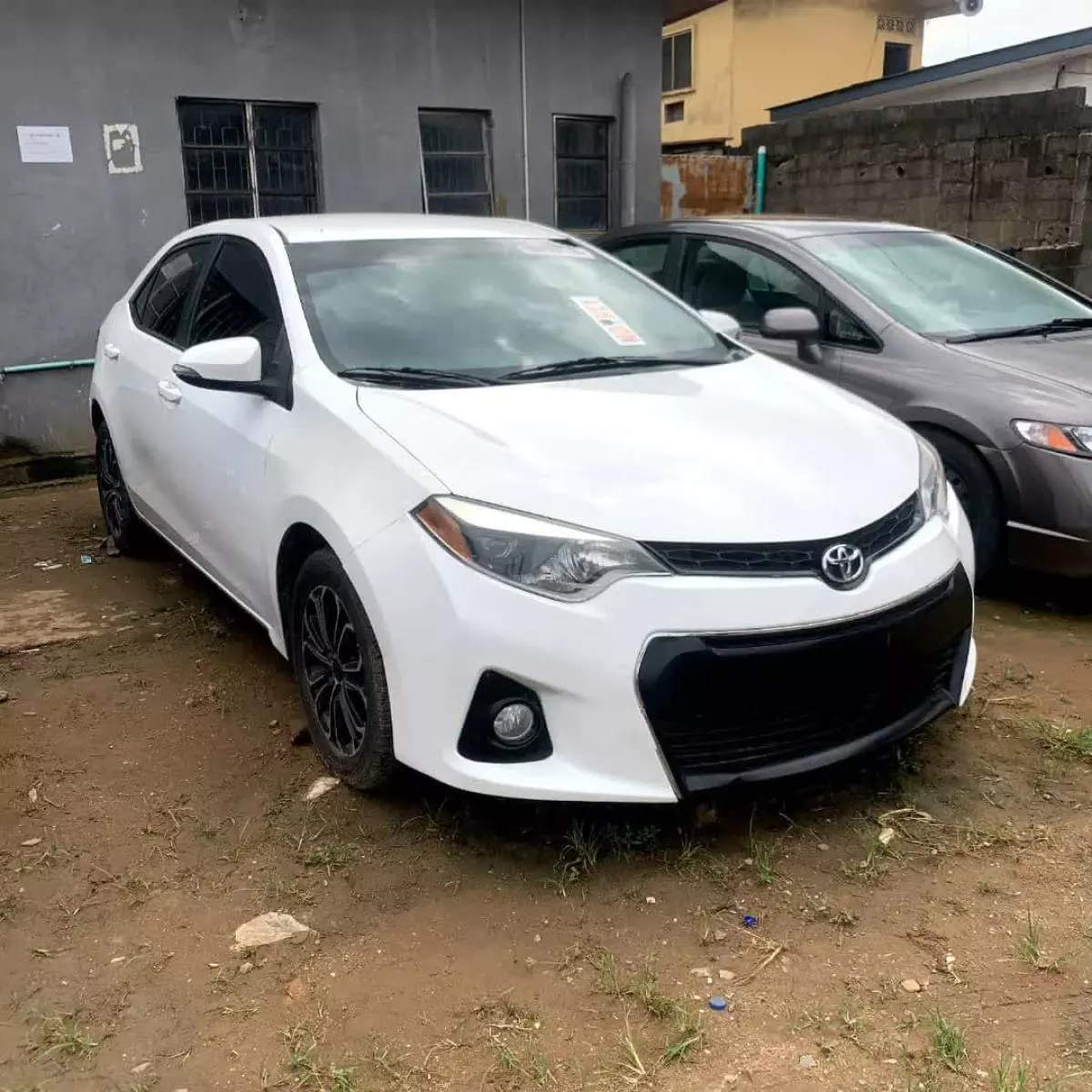 Toyota Corolla   - 2015