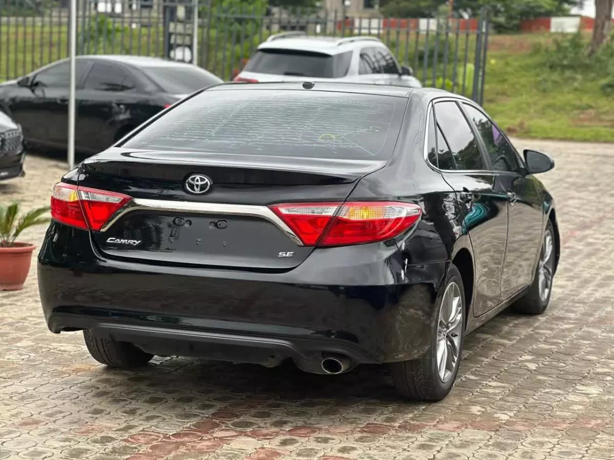 Toyota Camry   - 2015