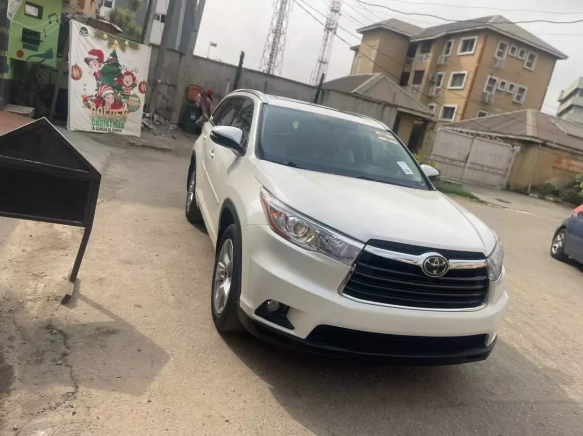 Toyota Highlander - 2015