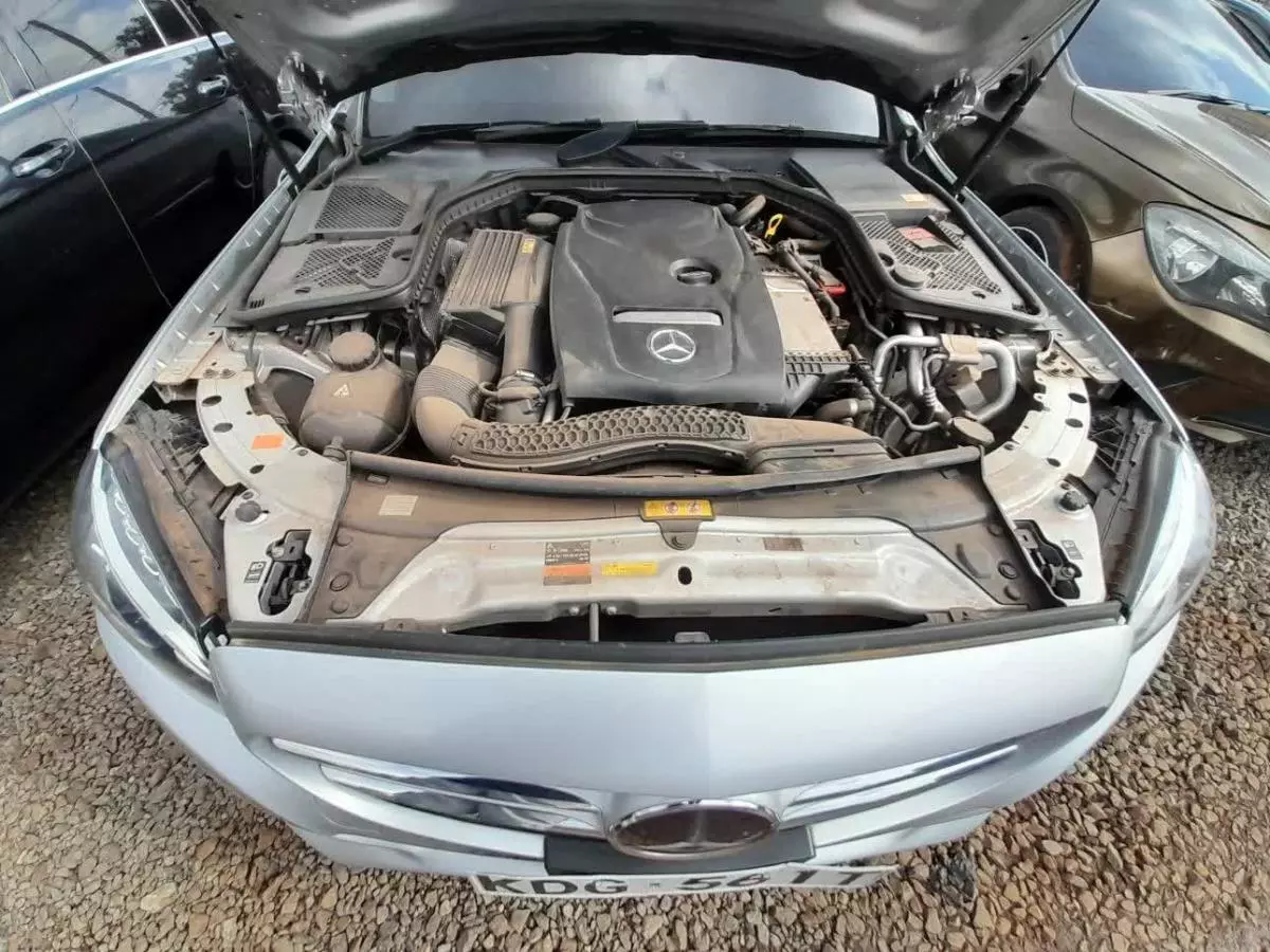 Mercedes-Benz C 200 - 2014