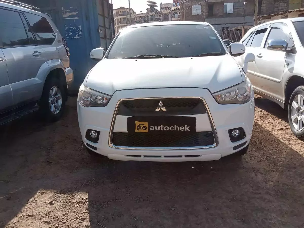 Mitsubishi Outlander GLX - 2011