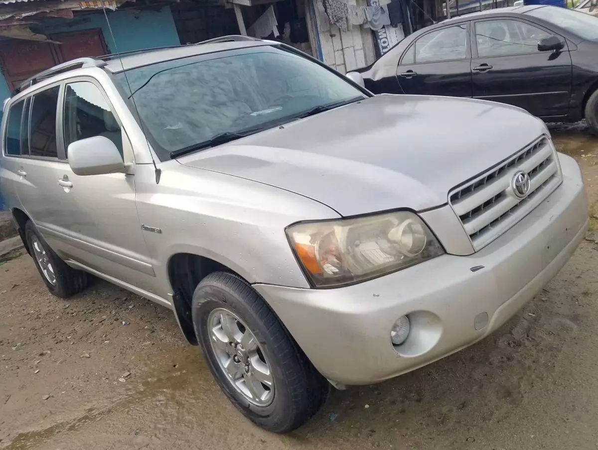 Toyota Highlander   - 2005