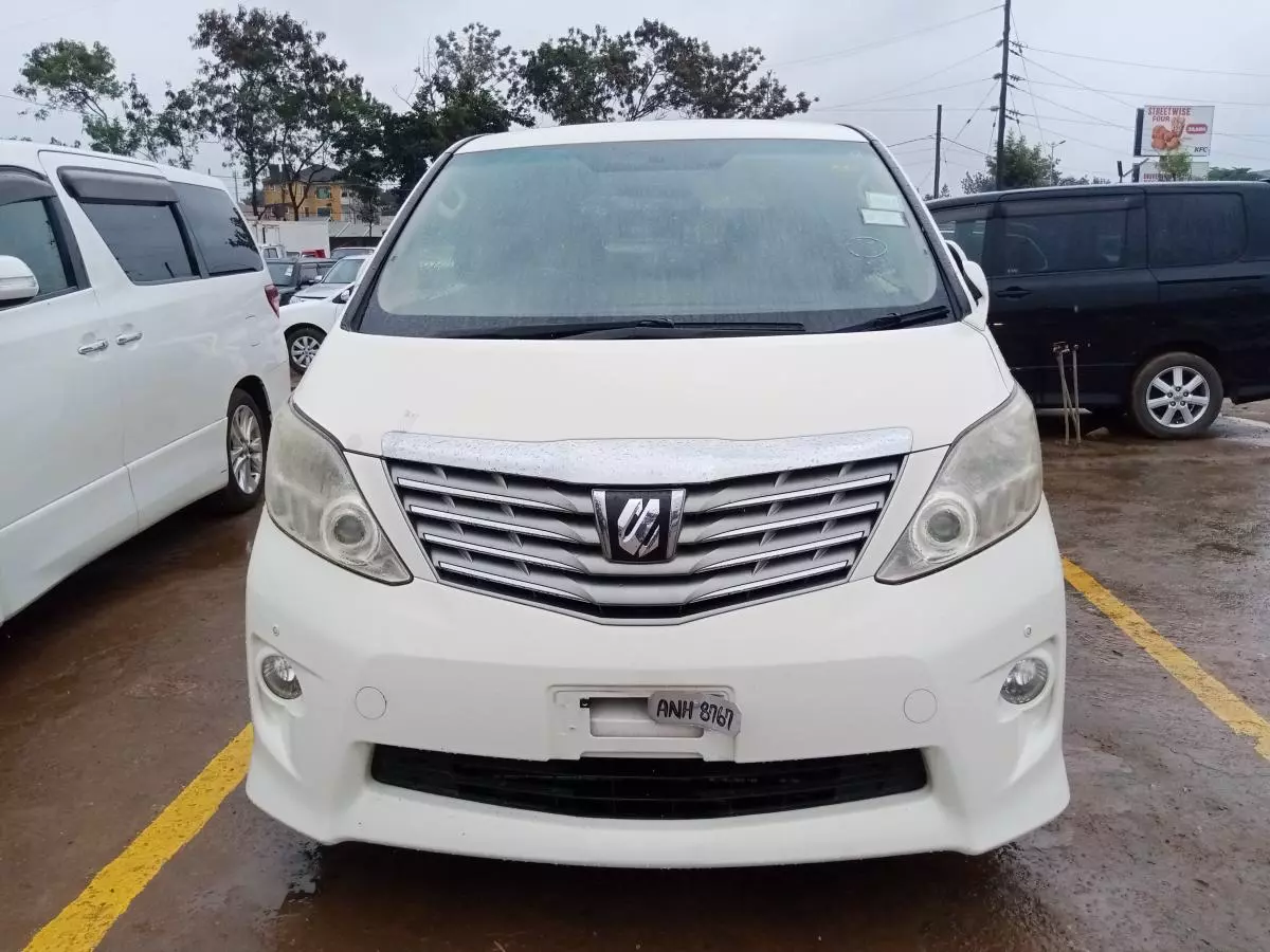 Toyota Alphard   - 2009