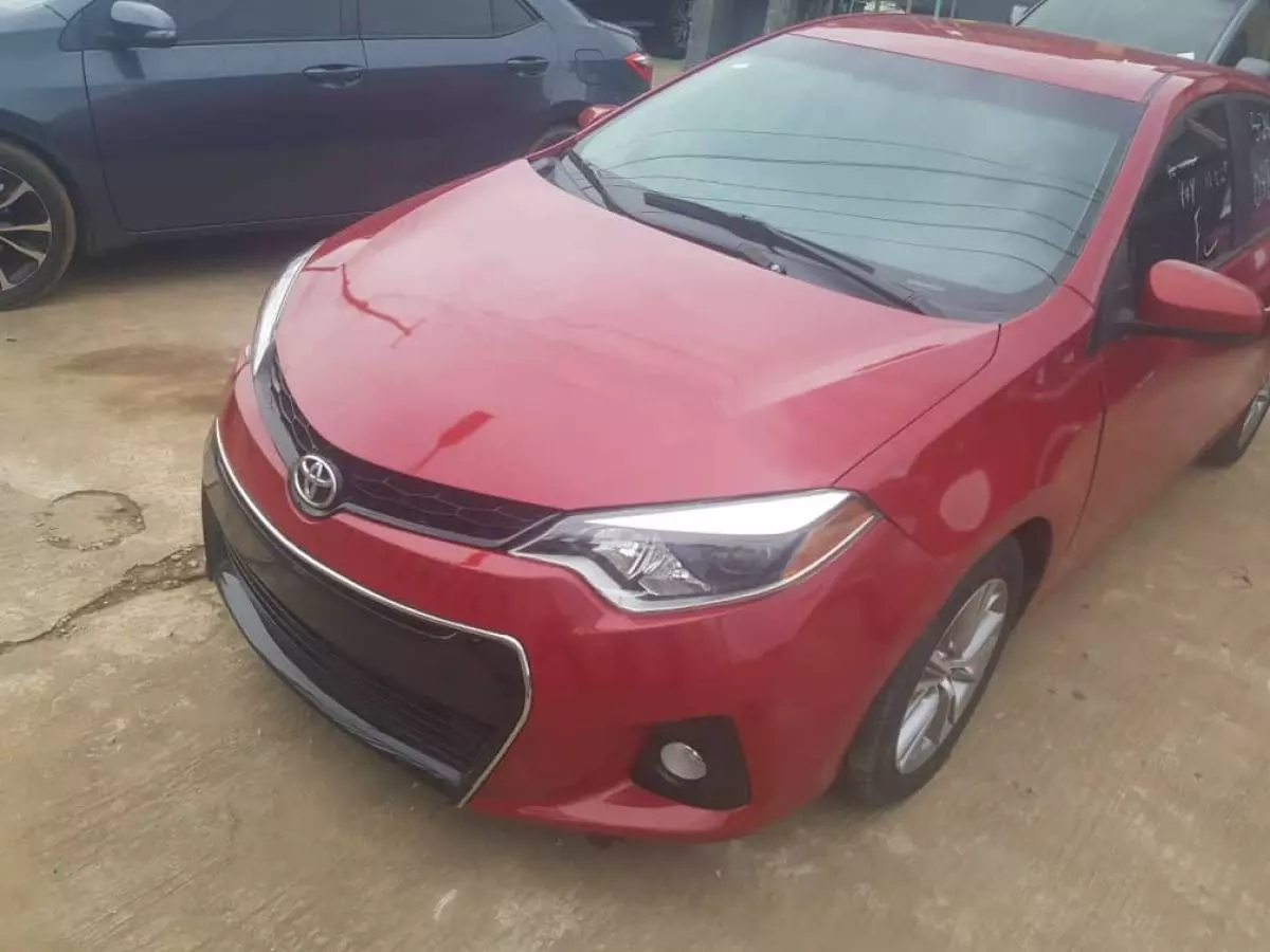 Toyota Corolla   - 2014