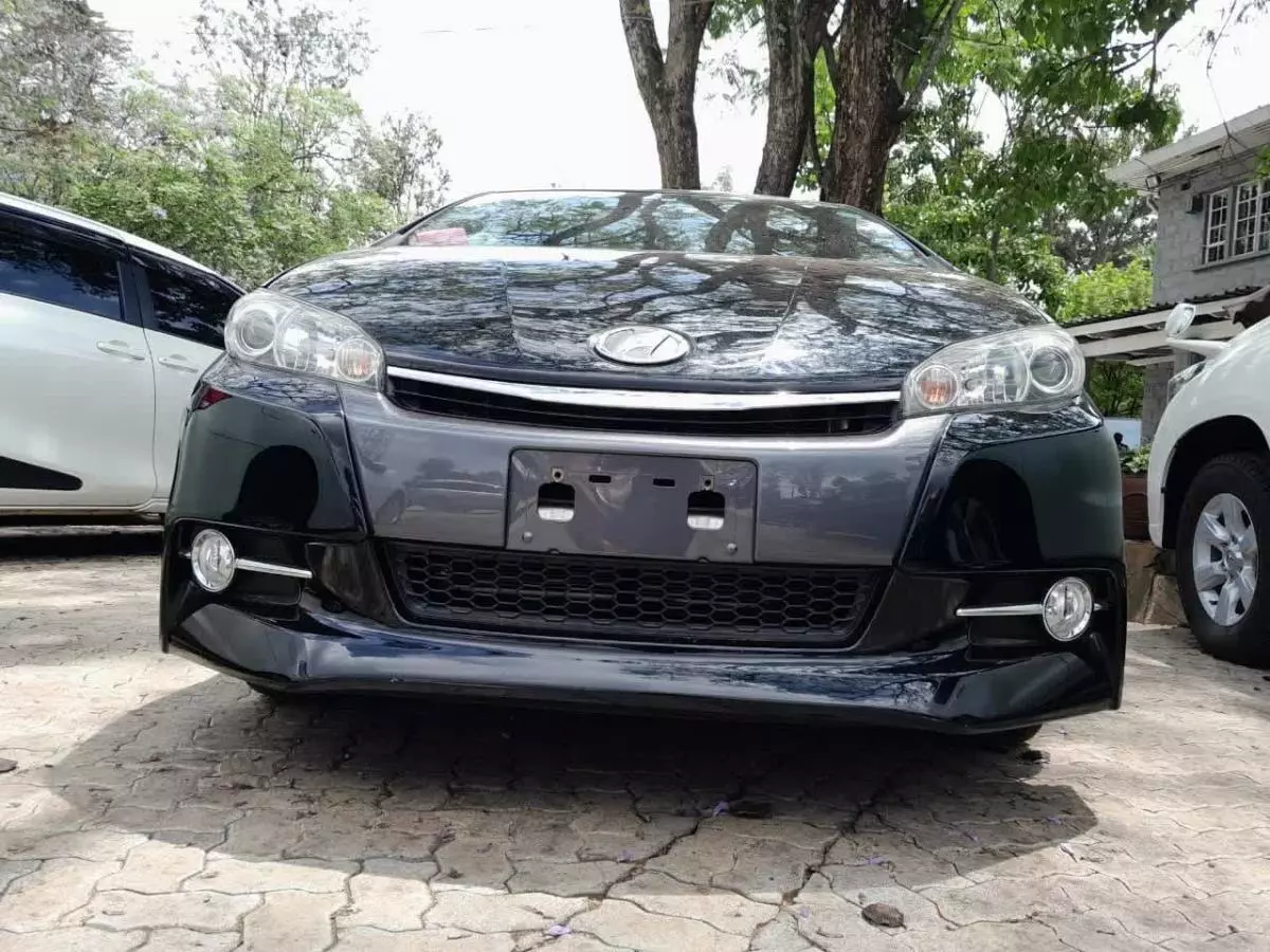 Toyota Wish   - 2016