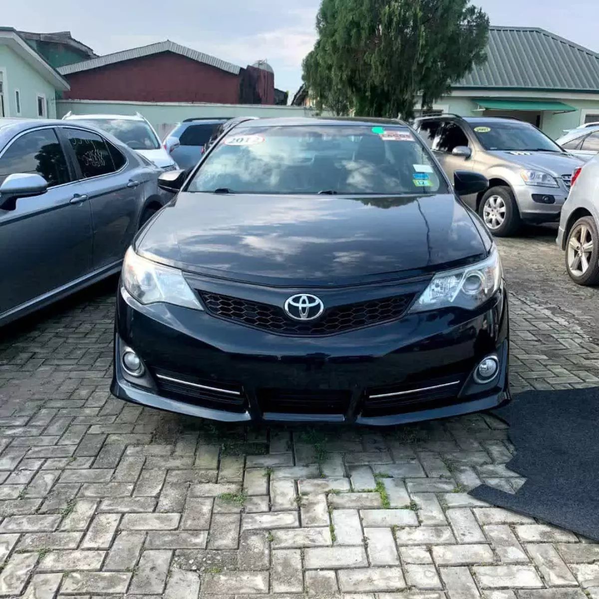 Toyota Camry   - 2012