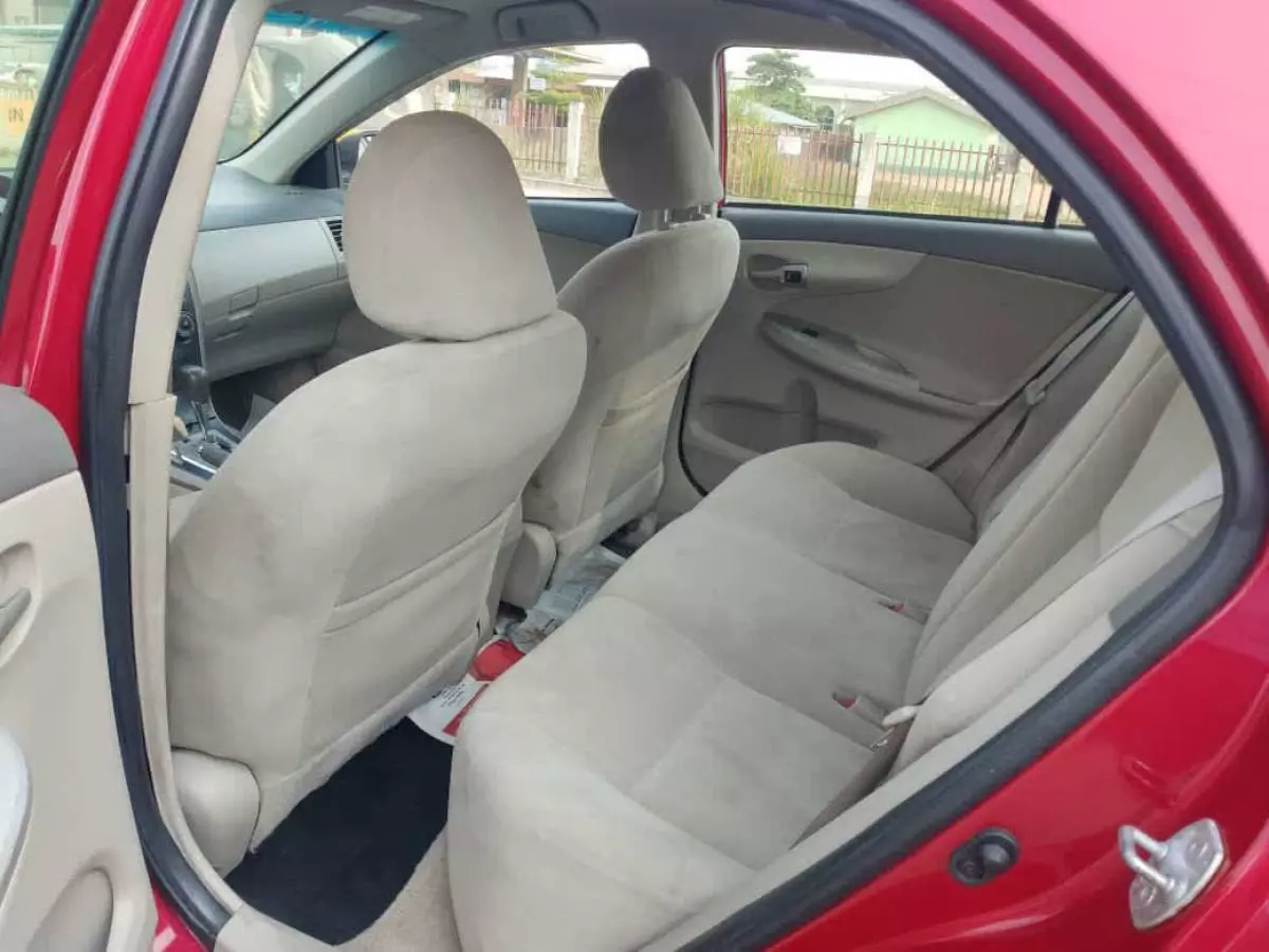 Toyota Corolla - 2010