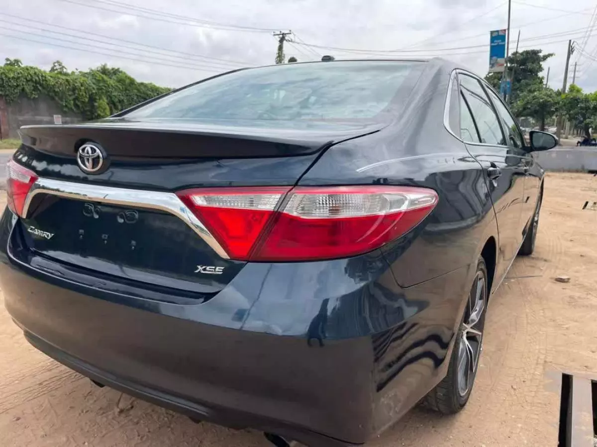 Toyota Camry   - 2015