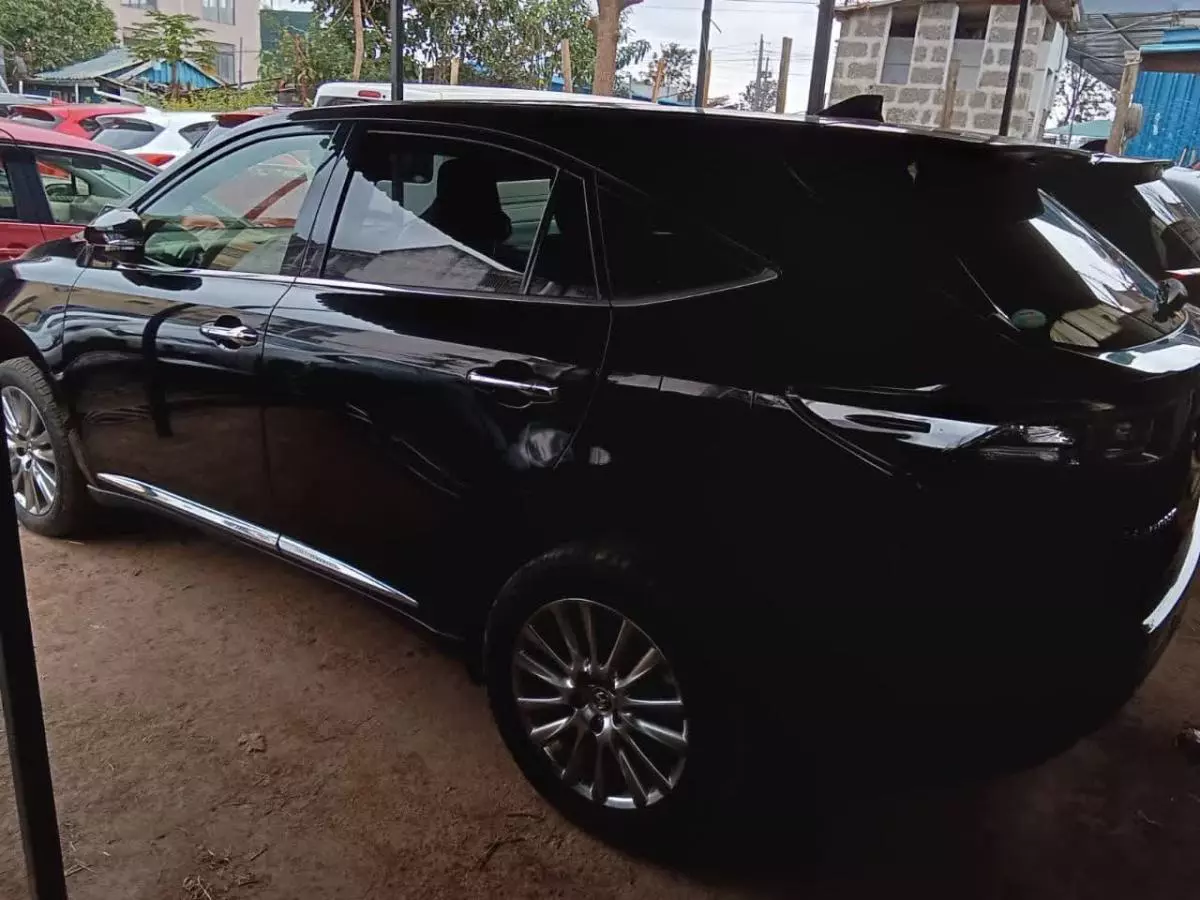 Toyota Harrier - 2016