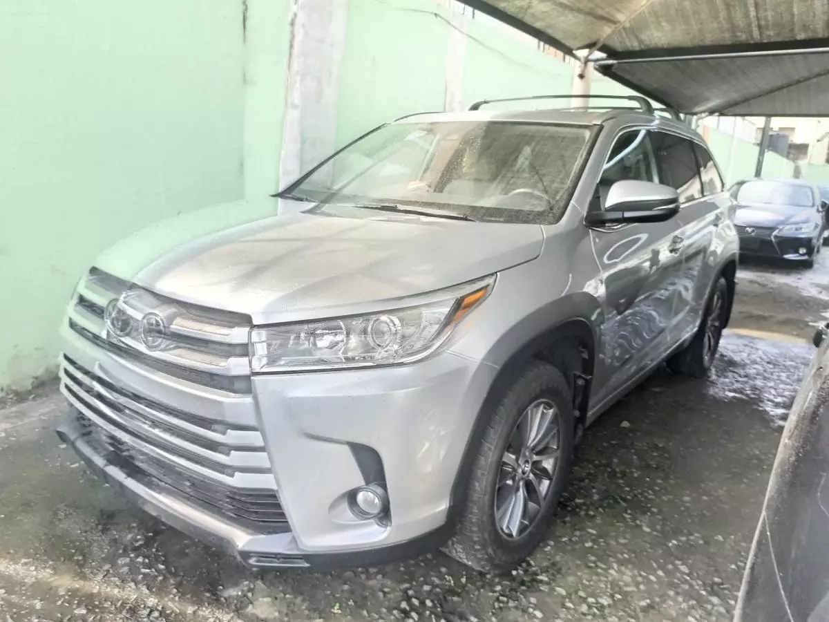 Toyota Highlander   - 2018