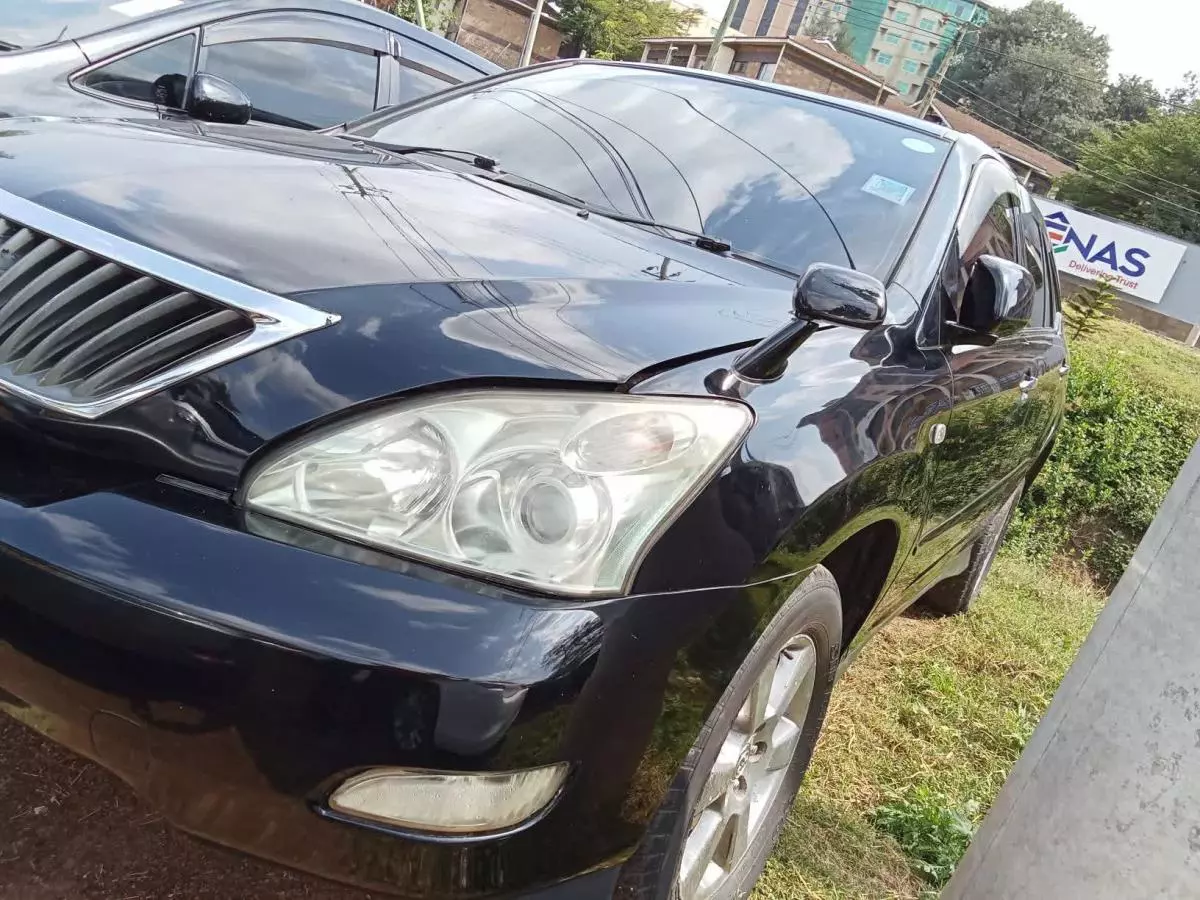 Toyota Harrier   - 2010