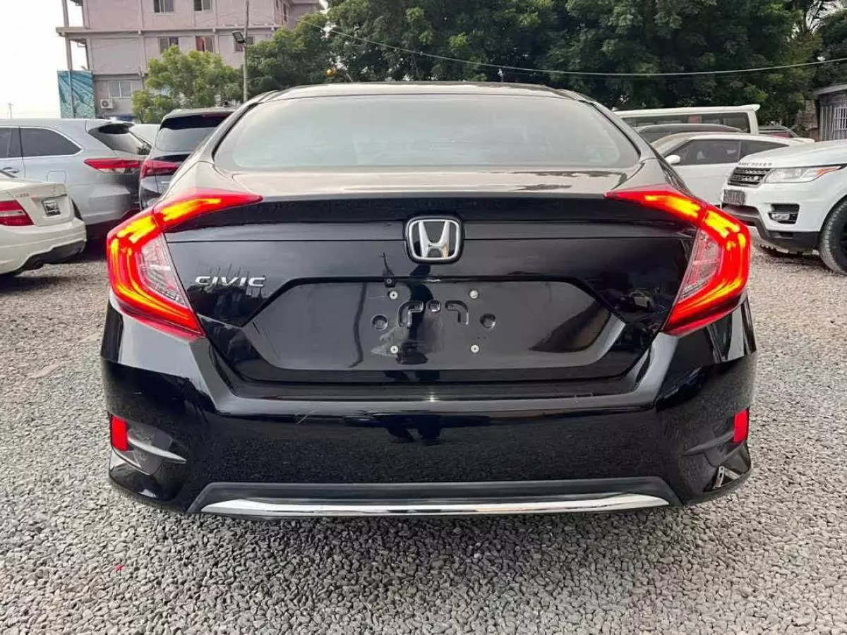 Honda Civic   - 2021