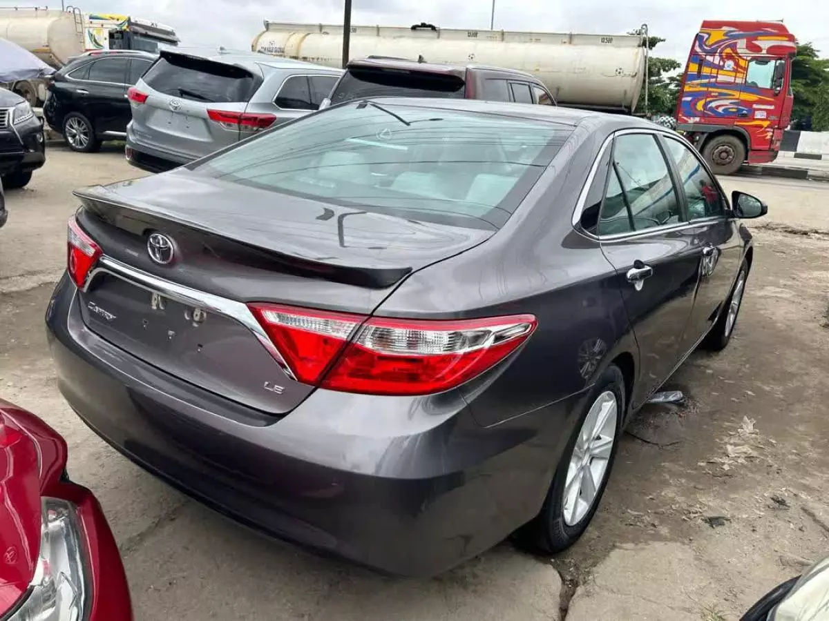 Toyota Camry   - 2017