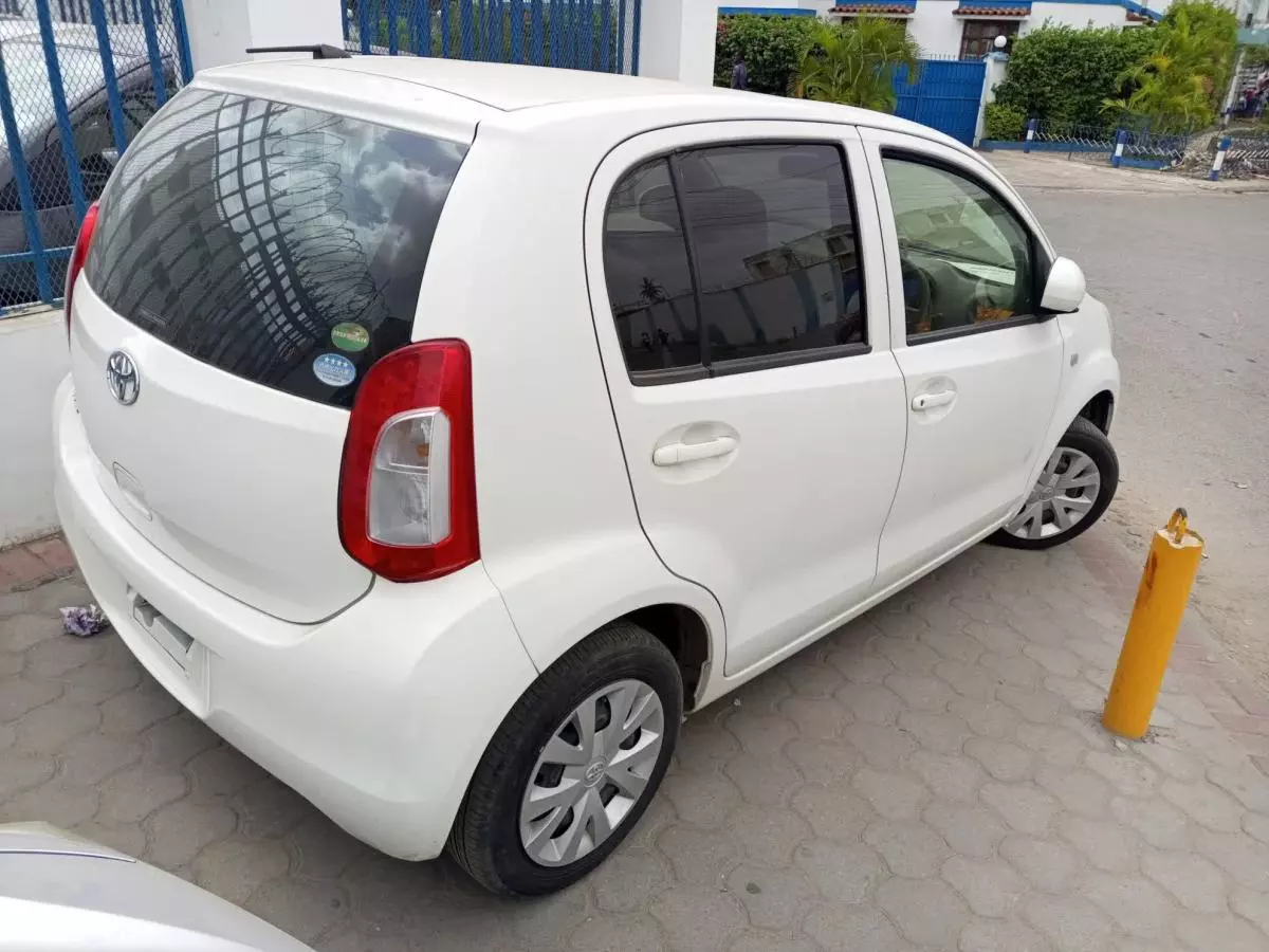 Toyota Passo - 2015