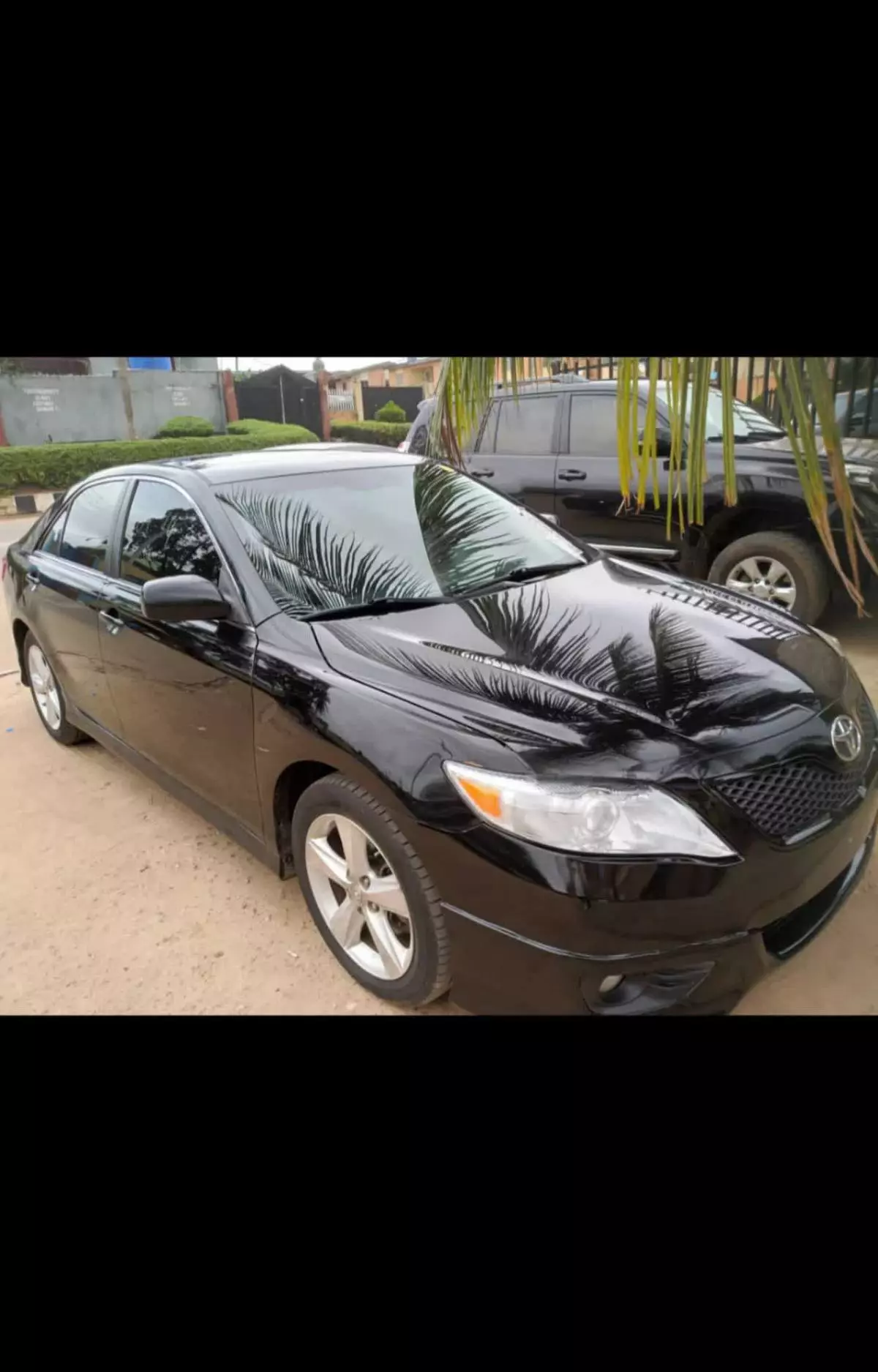 Toyota Camry   - 2011