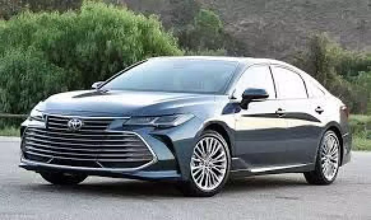 Toyota Avalon   - 2016