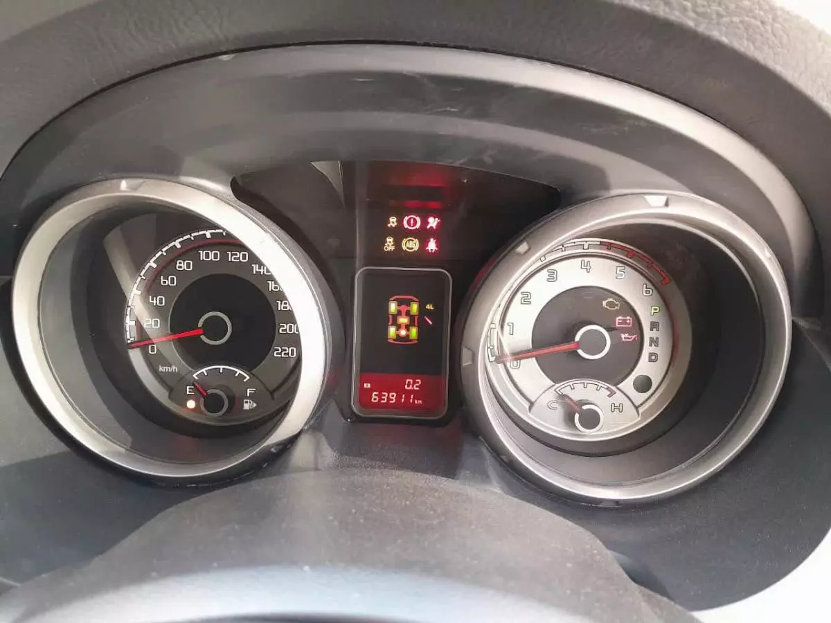 Mitsubishi Pajero - 2015