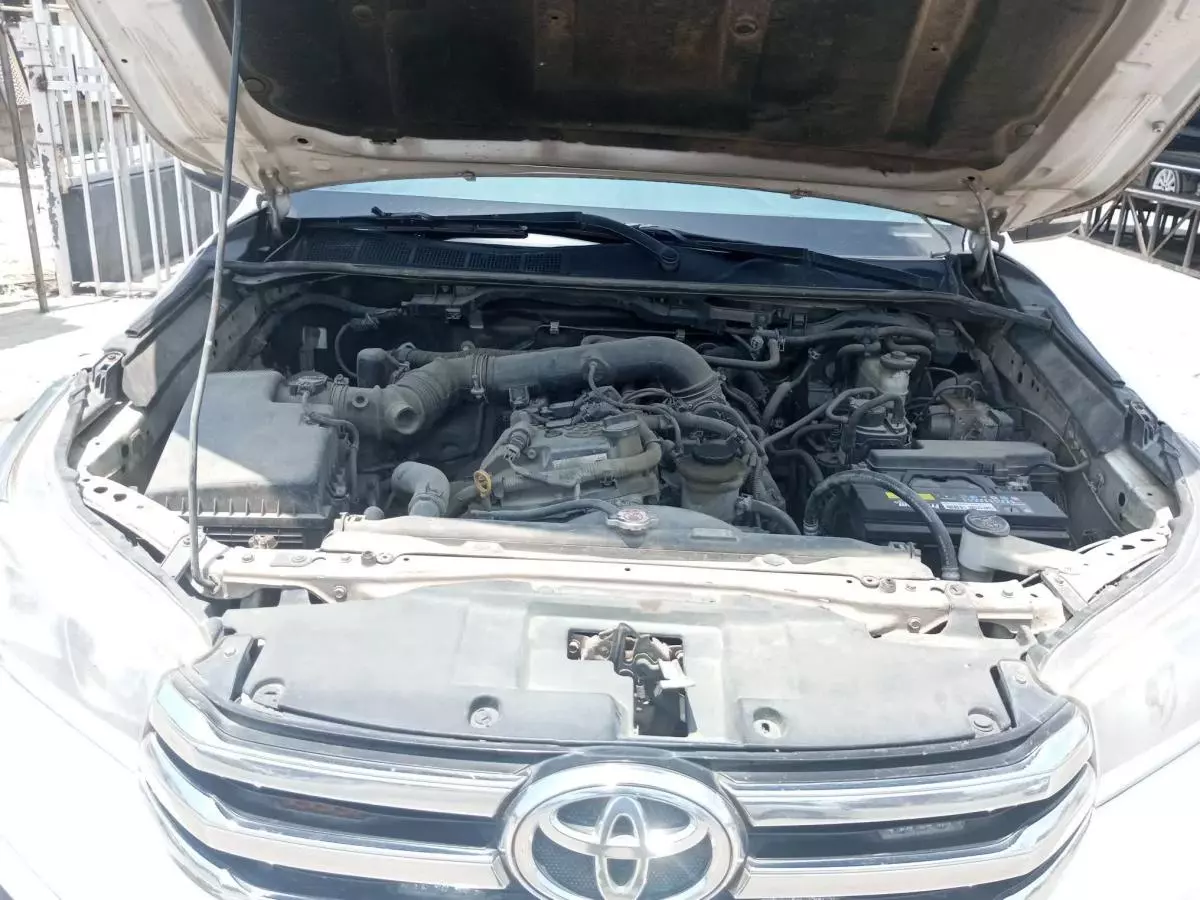 Toyota Hilux Revo  - 2016