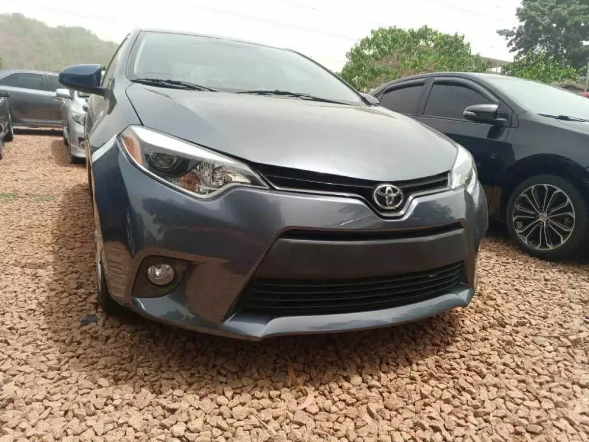 Toyota Corolla   - 2014