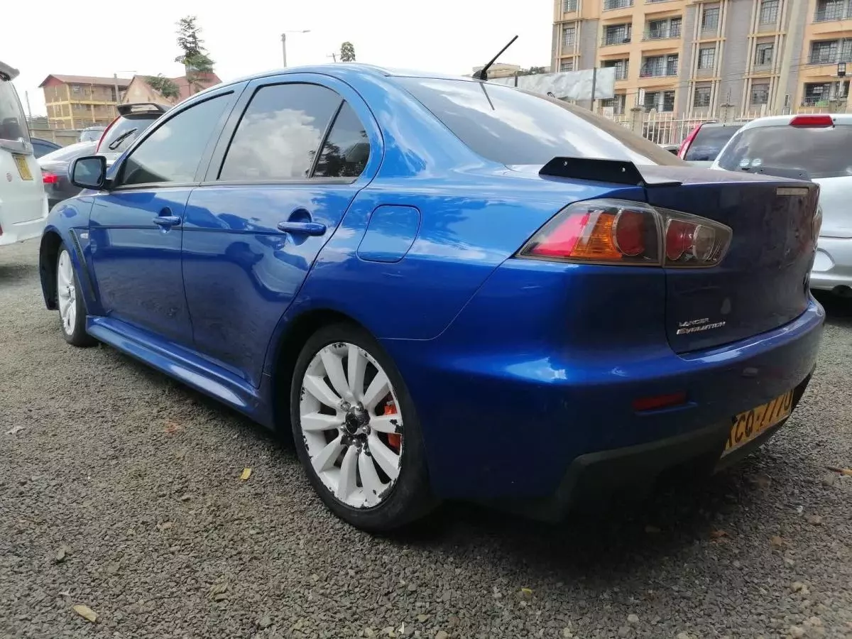 Mitsubishi Lancer - 2012