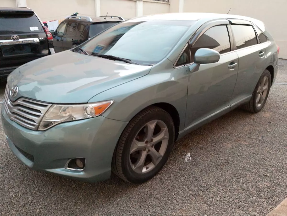 Toyota Venza   - 2010