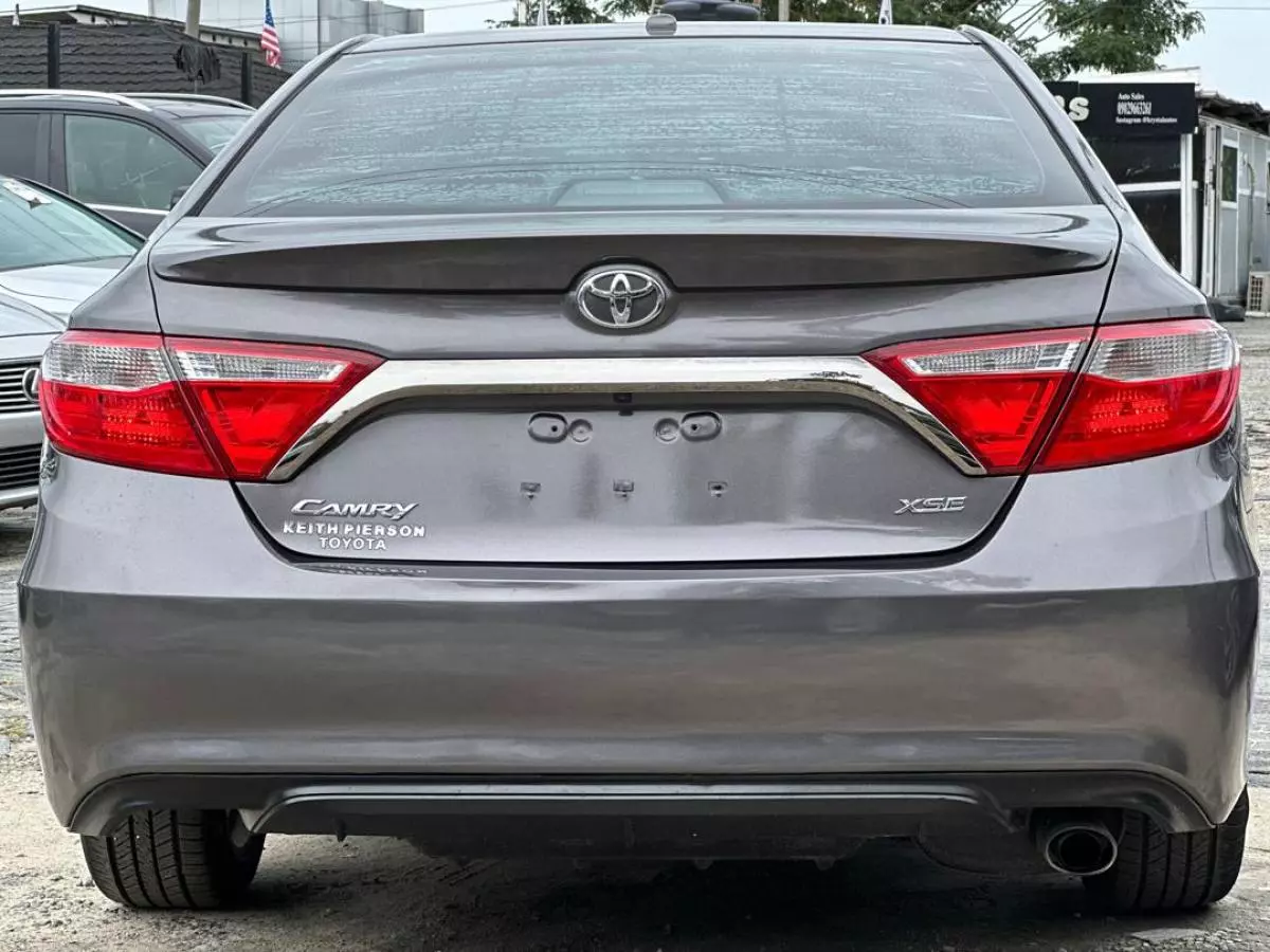 Toyota Camry   - 2015