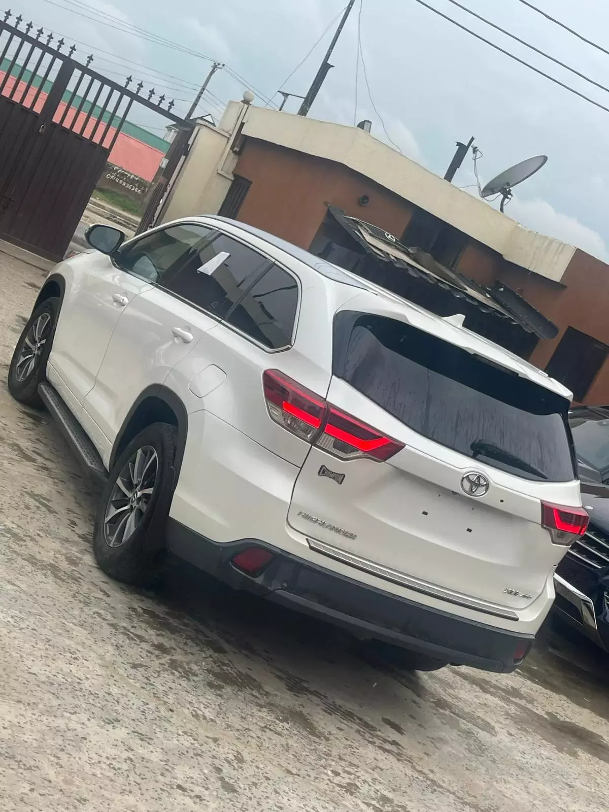 Toyota Highlander   - 2018