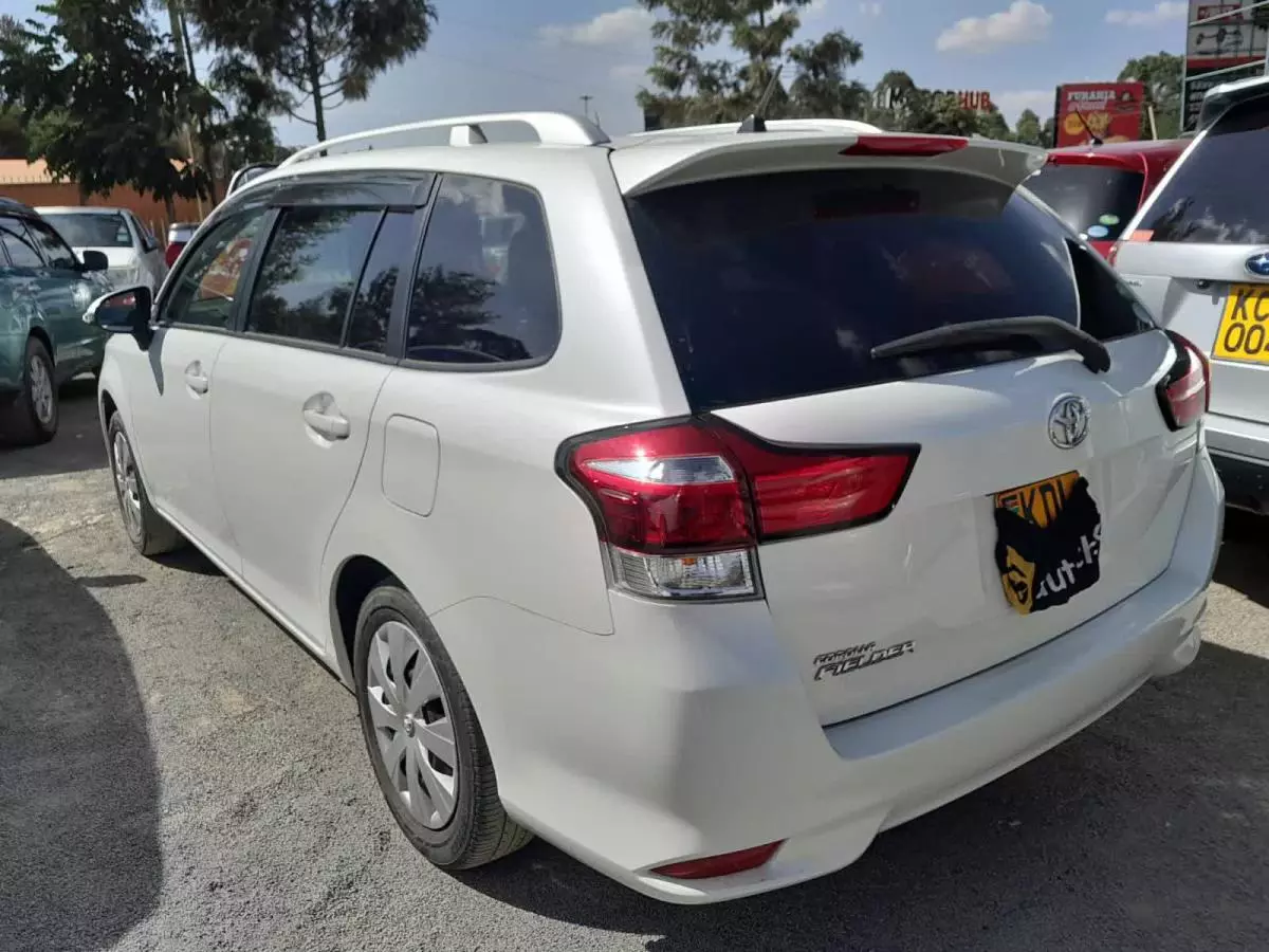 Toyota Fielder  - 2016