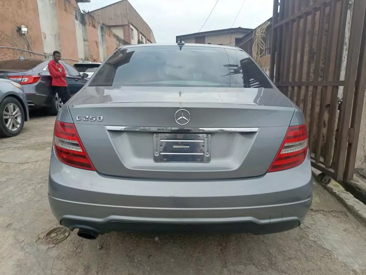 Mercedes-Benz C 250   - 2012