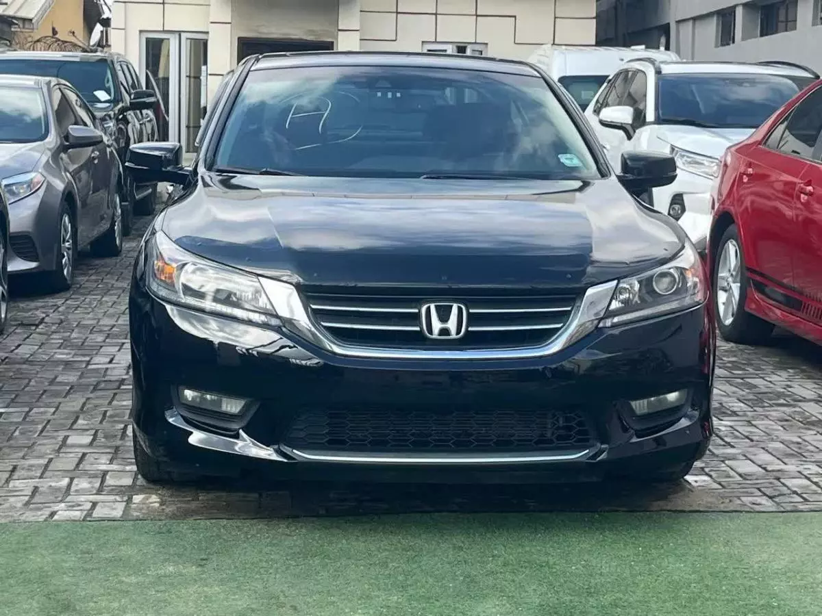 Honda Accord   - 2015