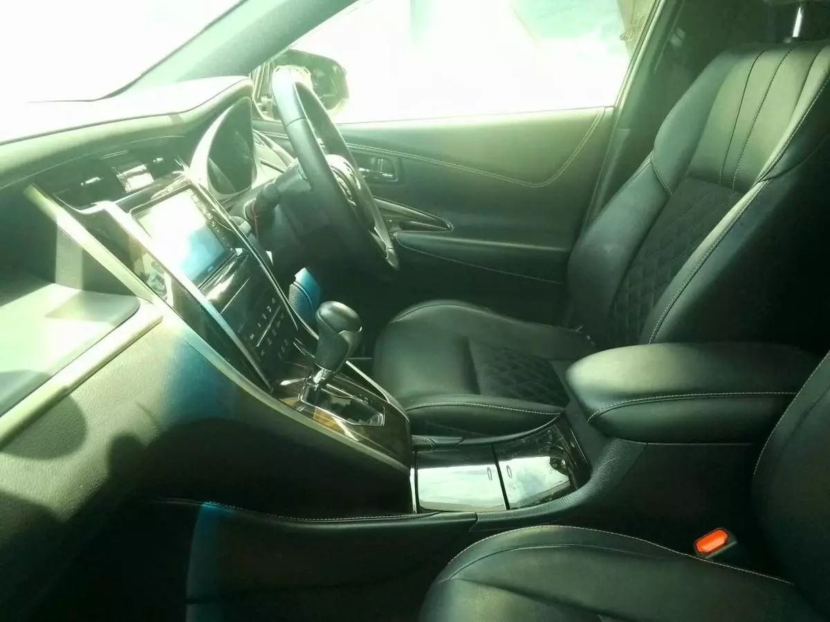 Toyota Harrier - 2014