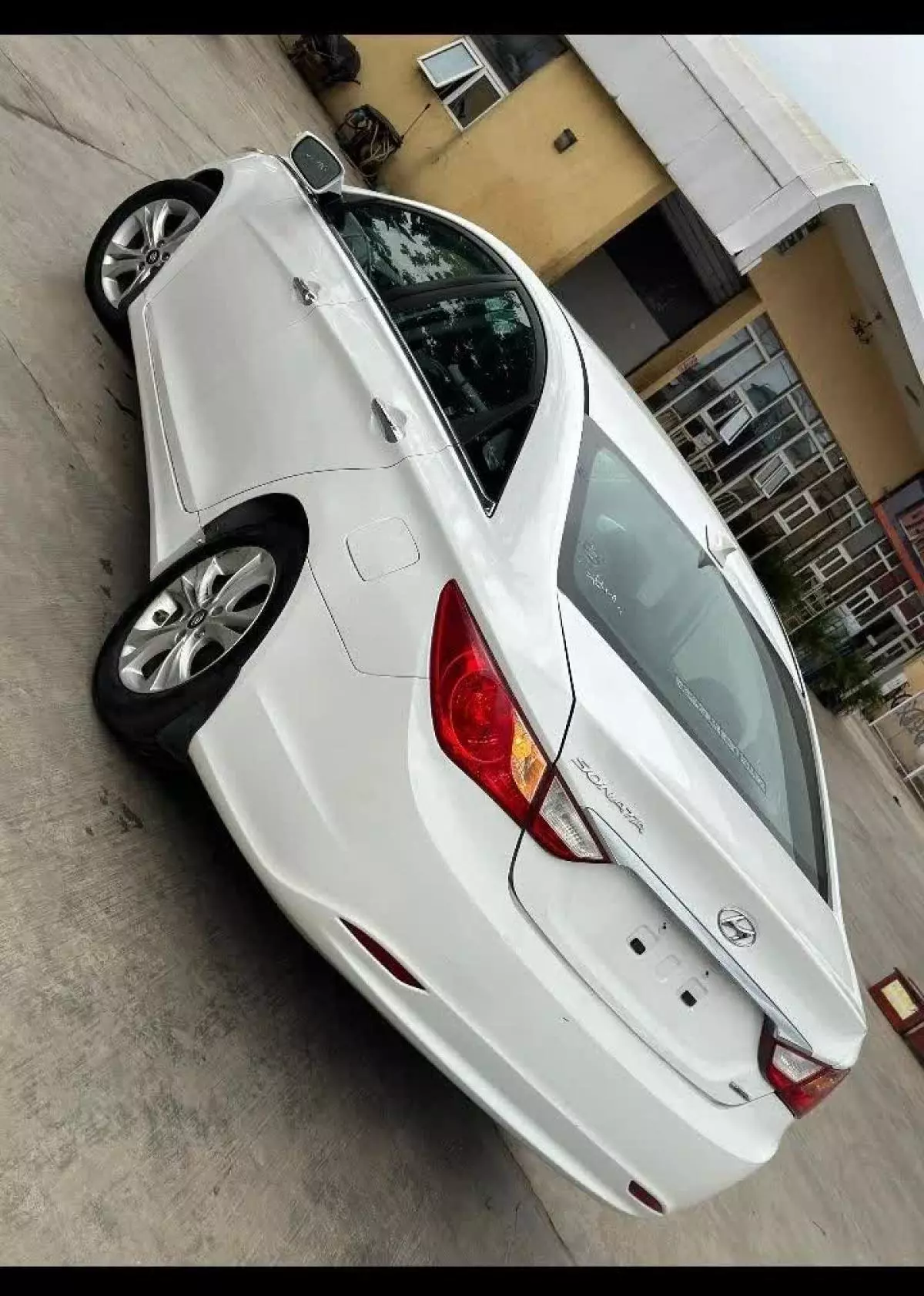 Hyundai Sonata   - 2013