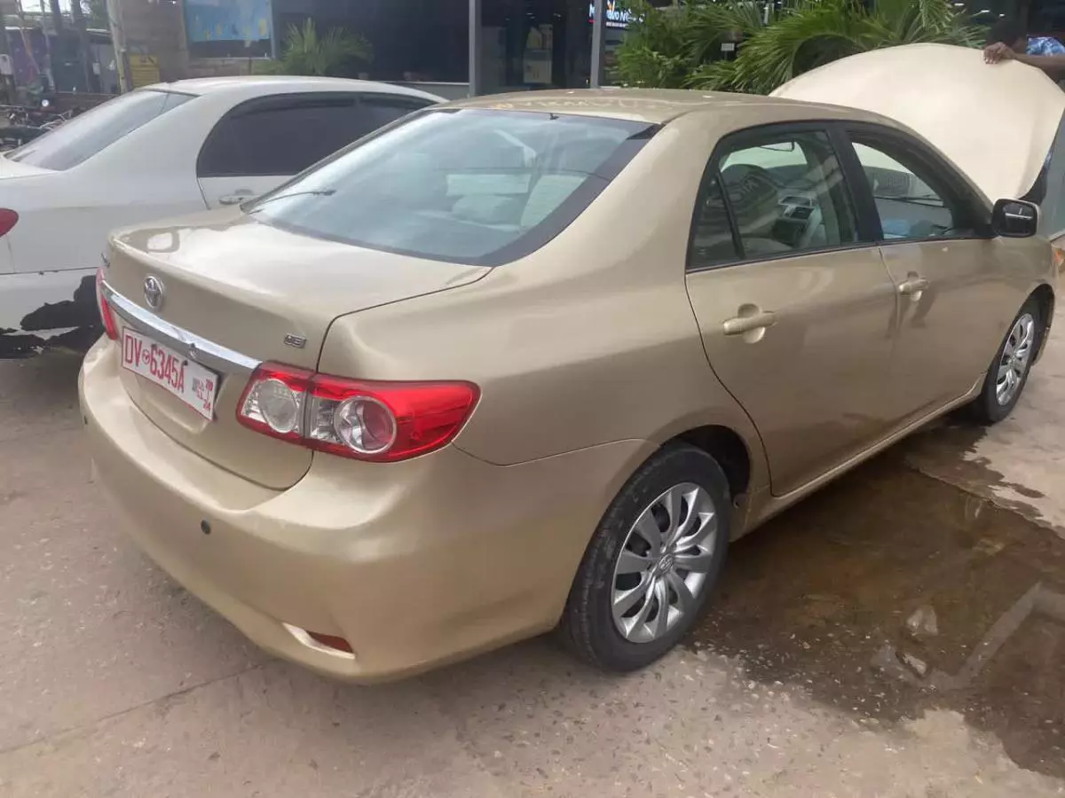 Toyota Corolla   - 2013