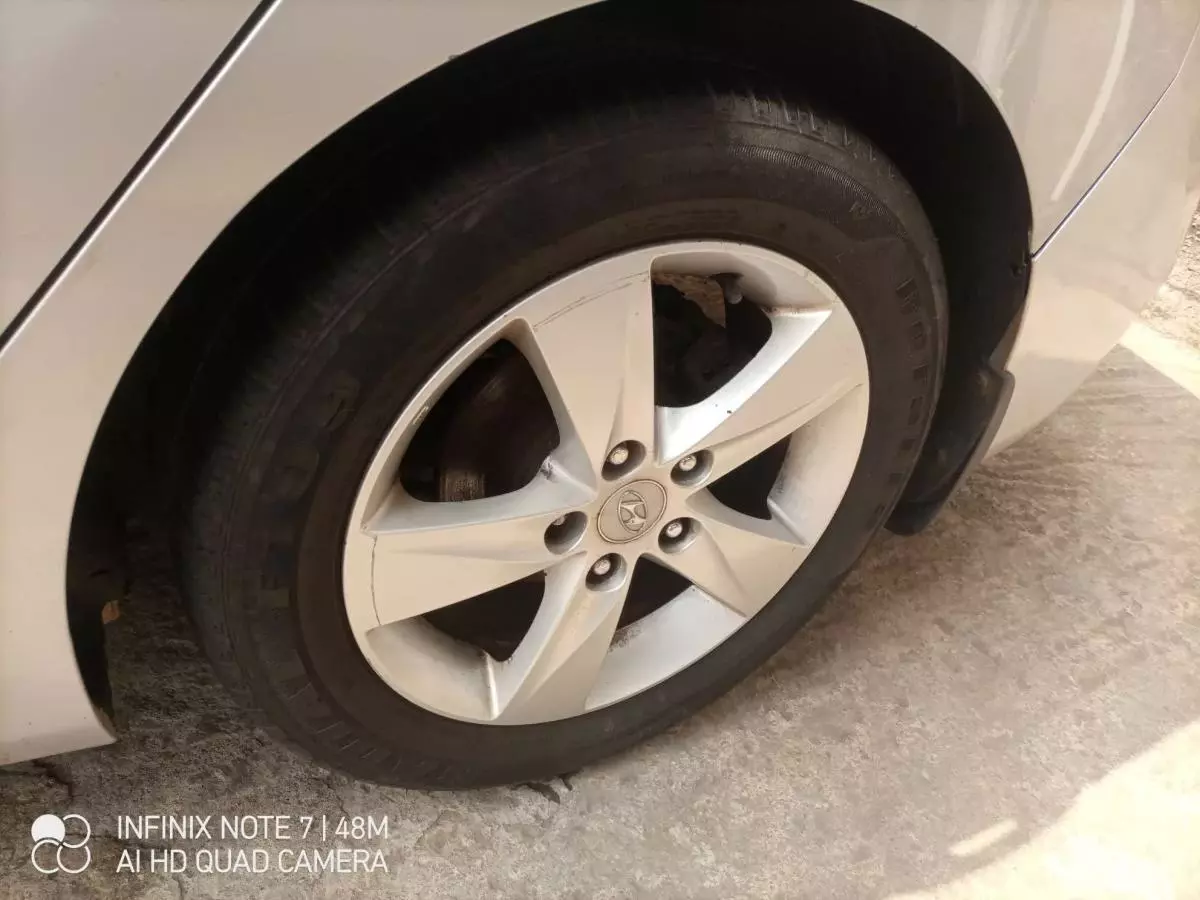 Hyundai ELANTRA 1,6L BVM GLS New - 2011