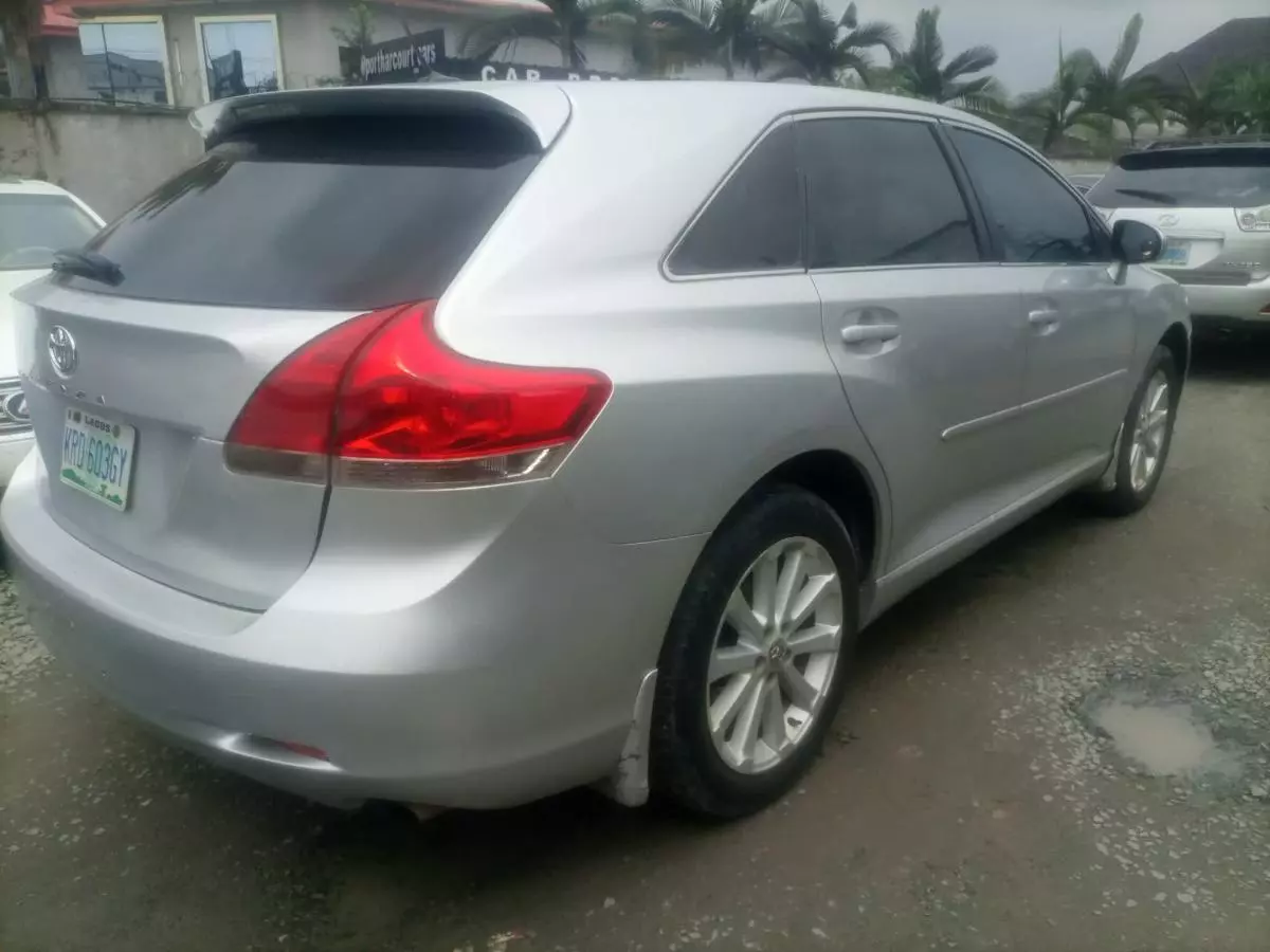 Toyota Venza   - 2009